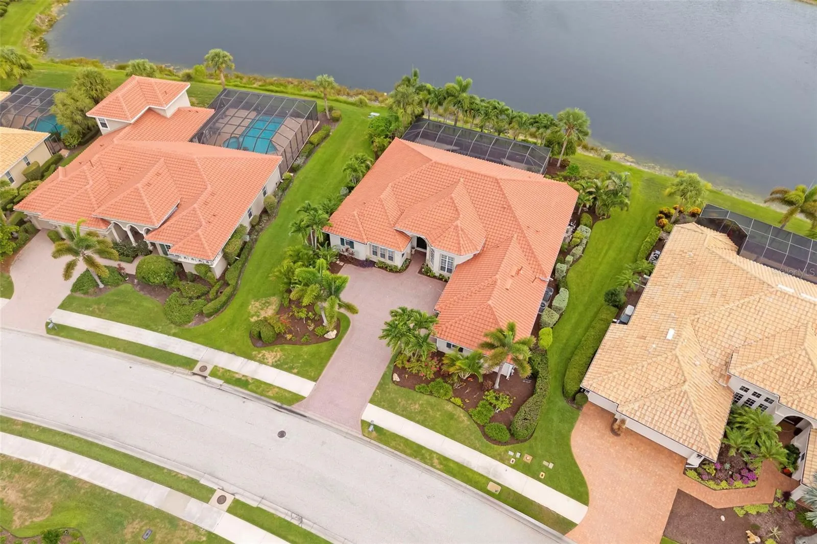 286 PESARO DR