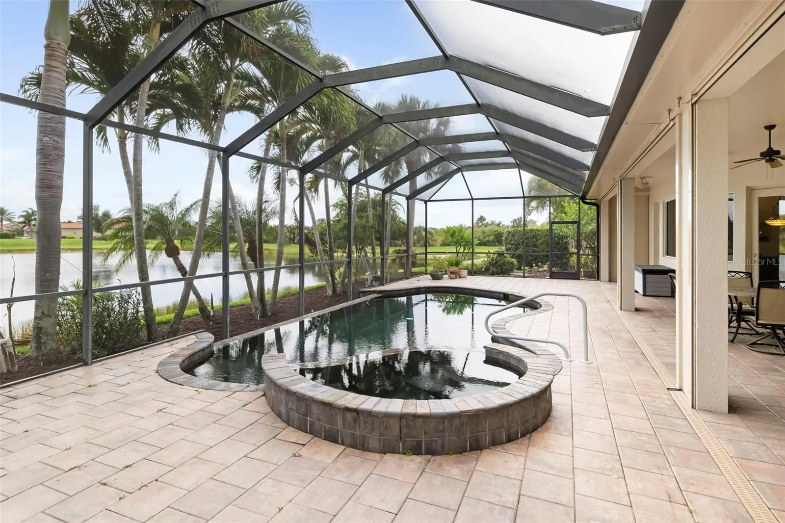 286 PESARO DR
