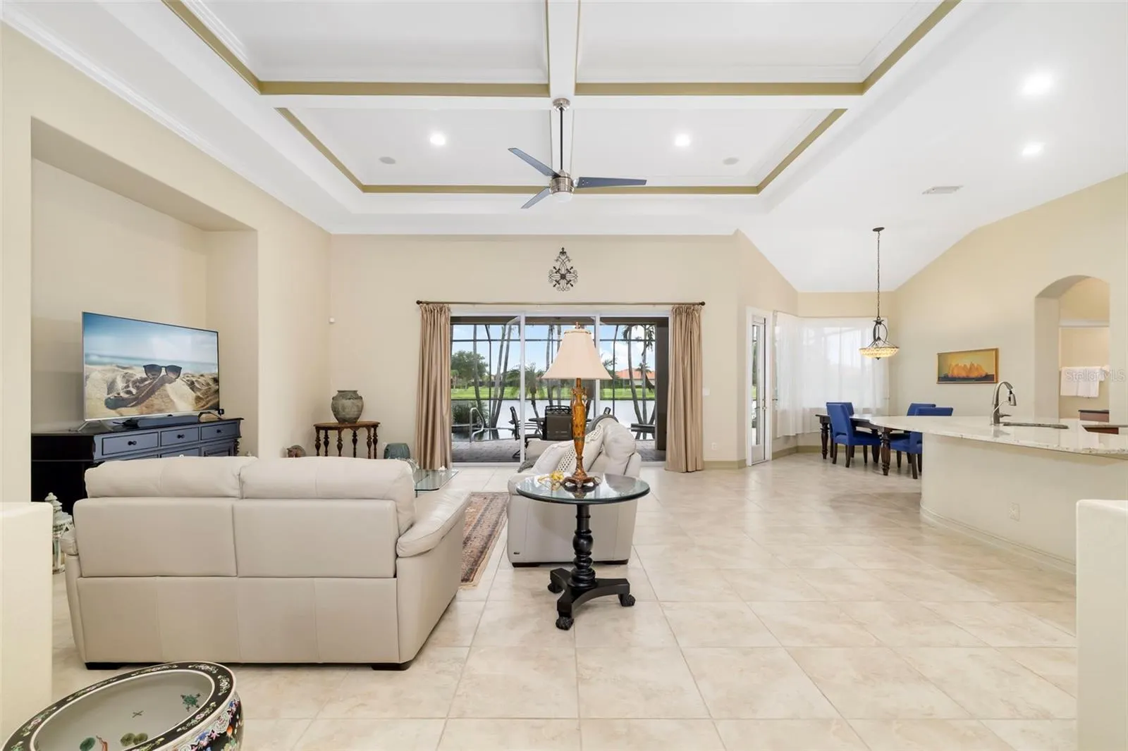 286 PESARO DR