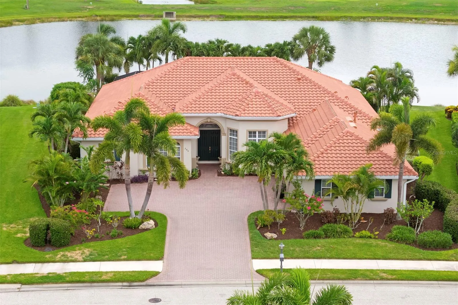 286 PESARO DR