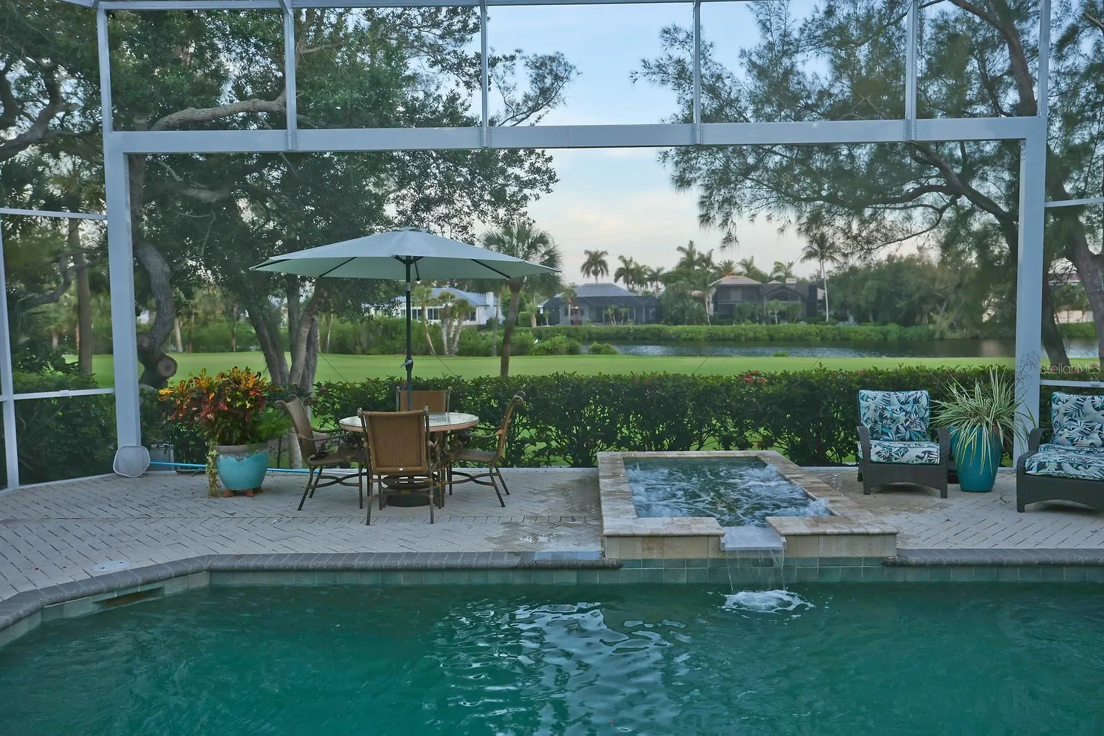 3527 FAIR OAKS LN