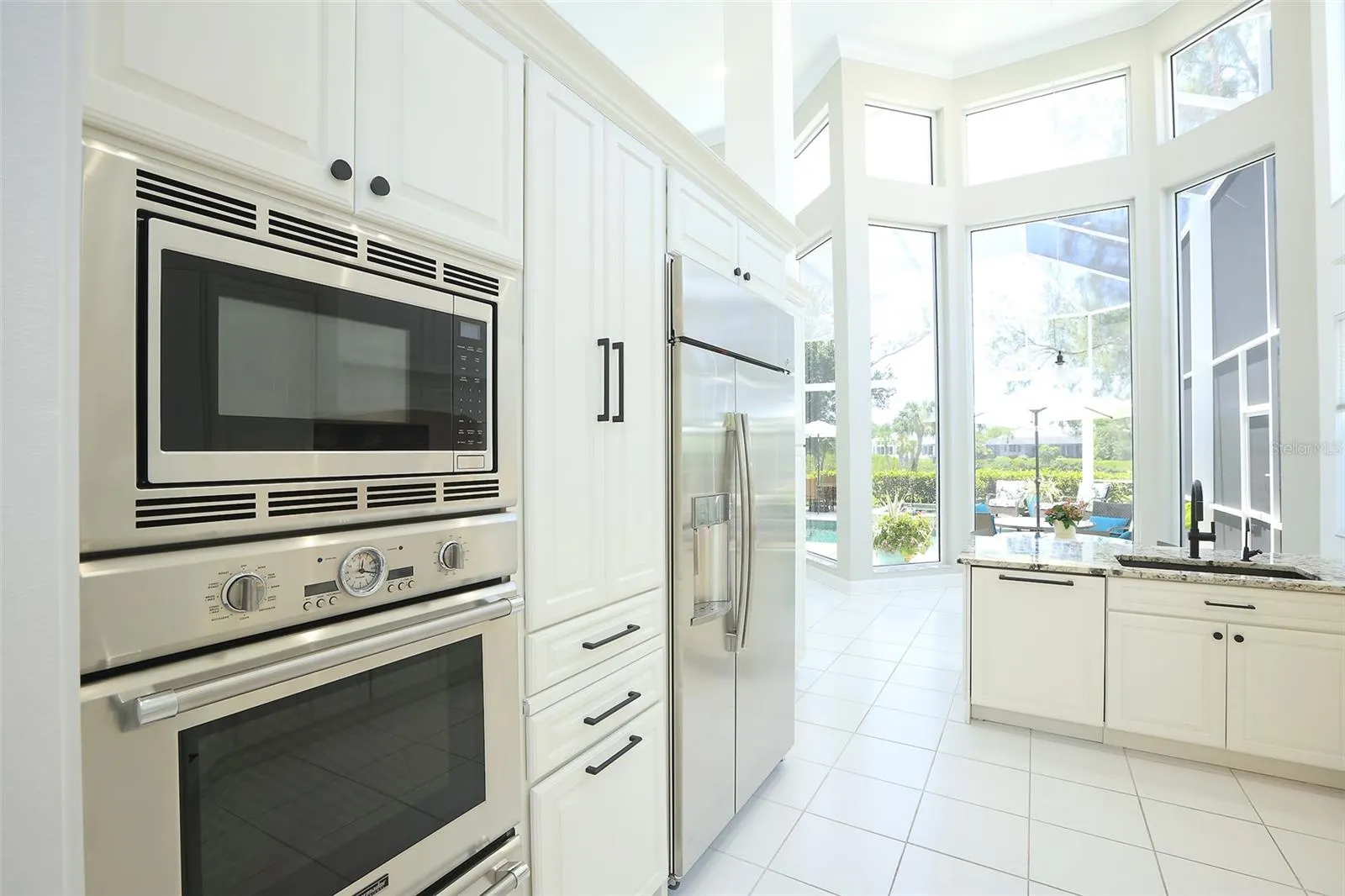 3527 FAIR OAKS LN