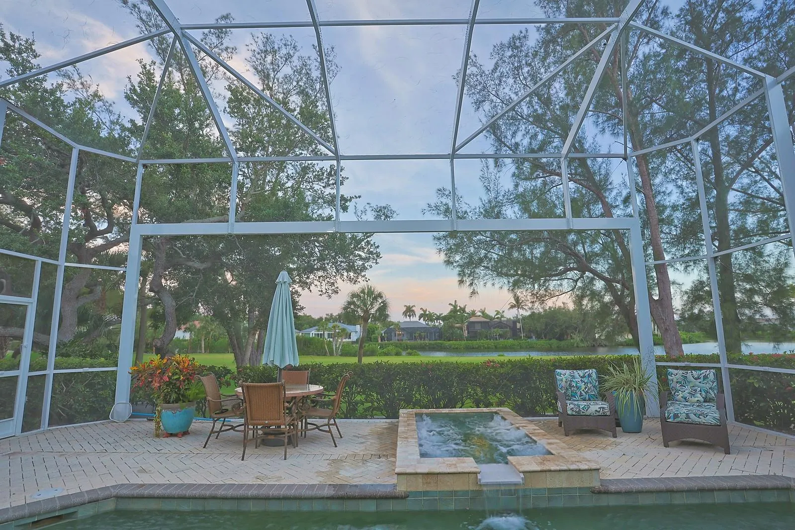 3527 FAIR OAKS LN