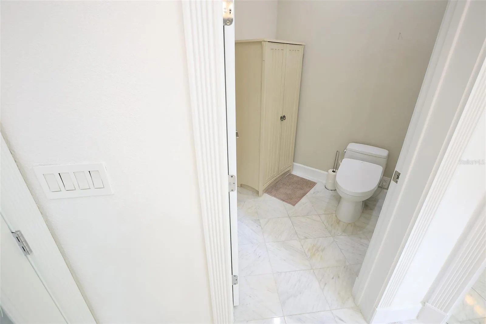3527 FAIR OAKS LN