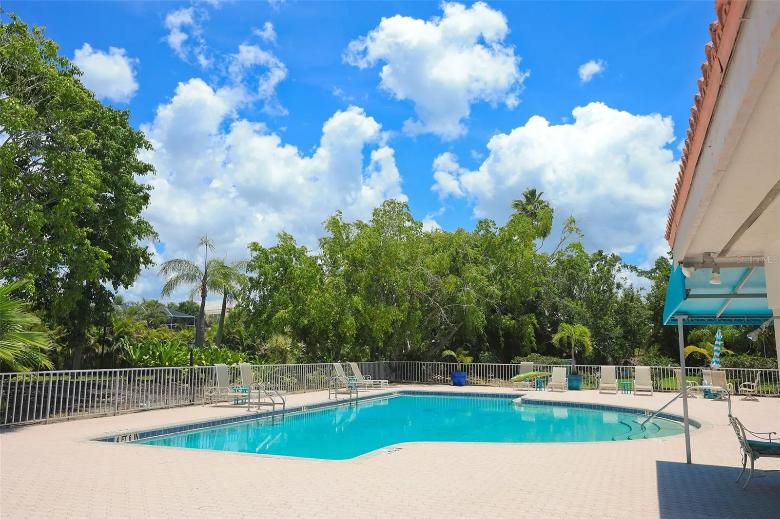 3527 FAIR OAKS LN