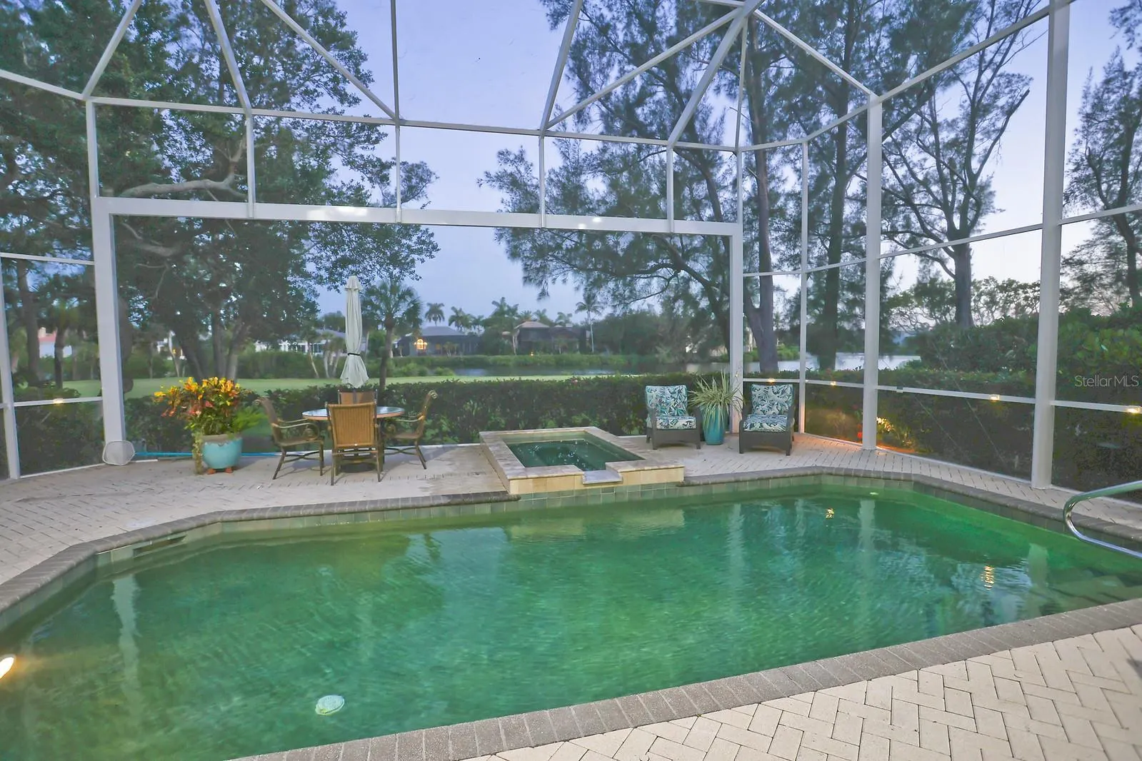 3527 FAIR OAKS LN
