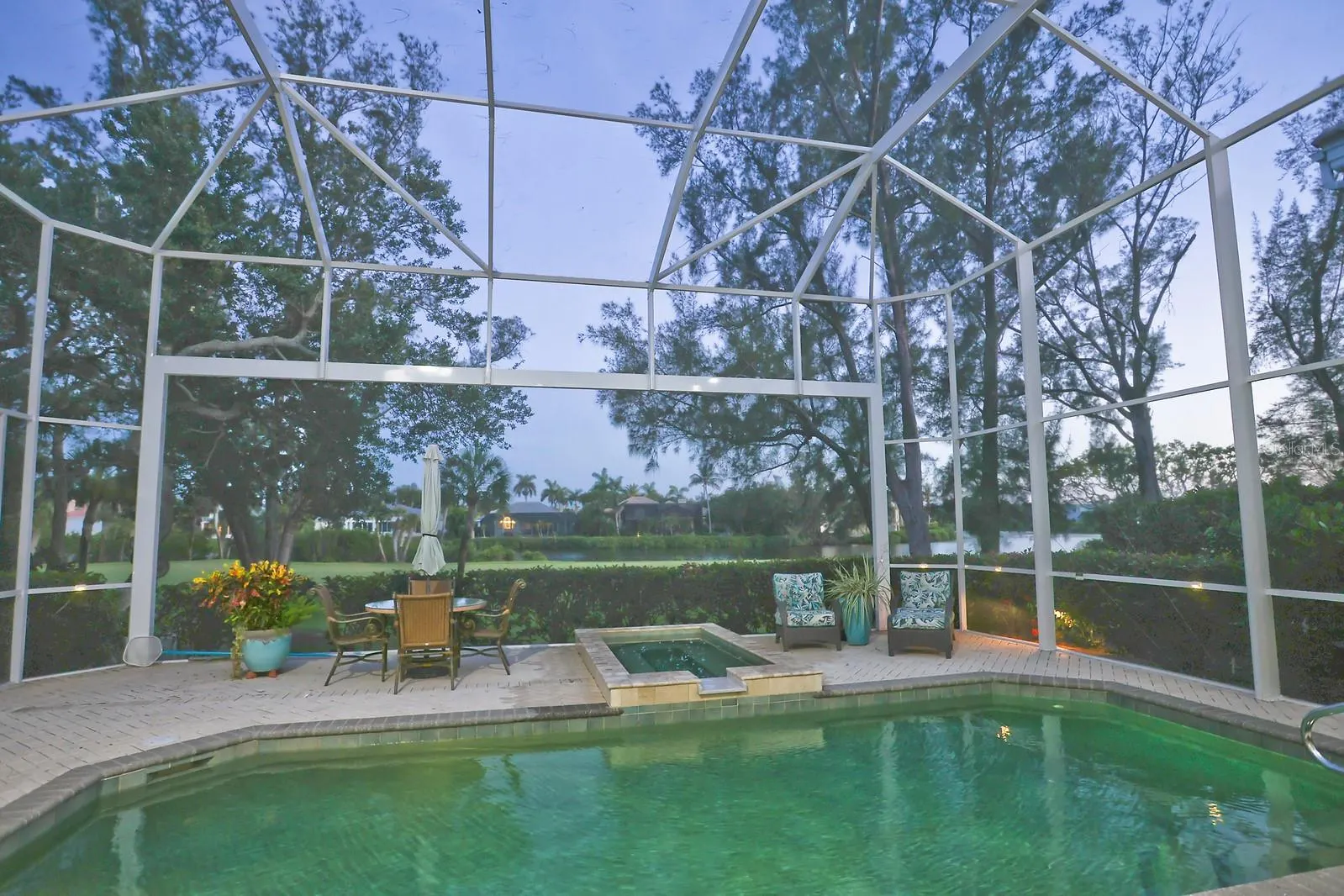 3527 FAIR OAKS LN