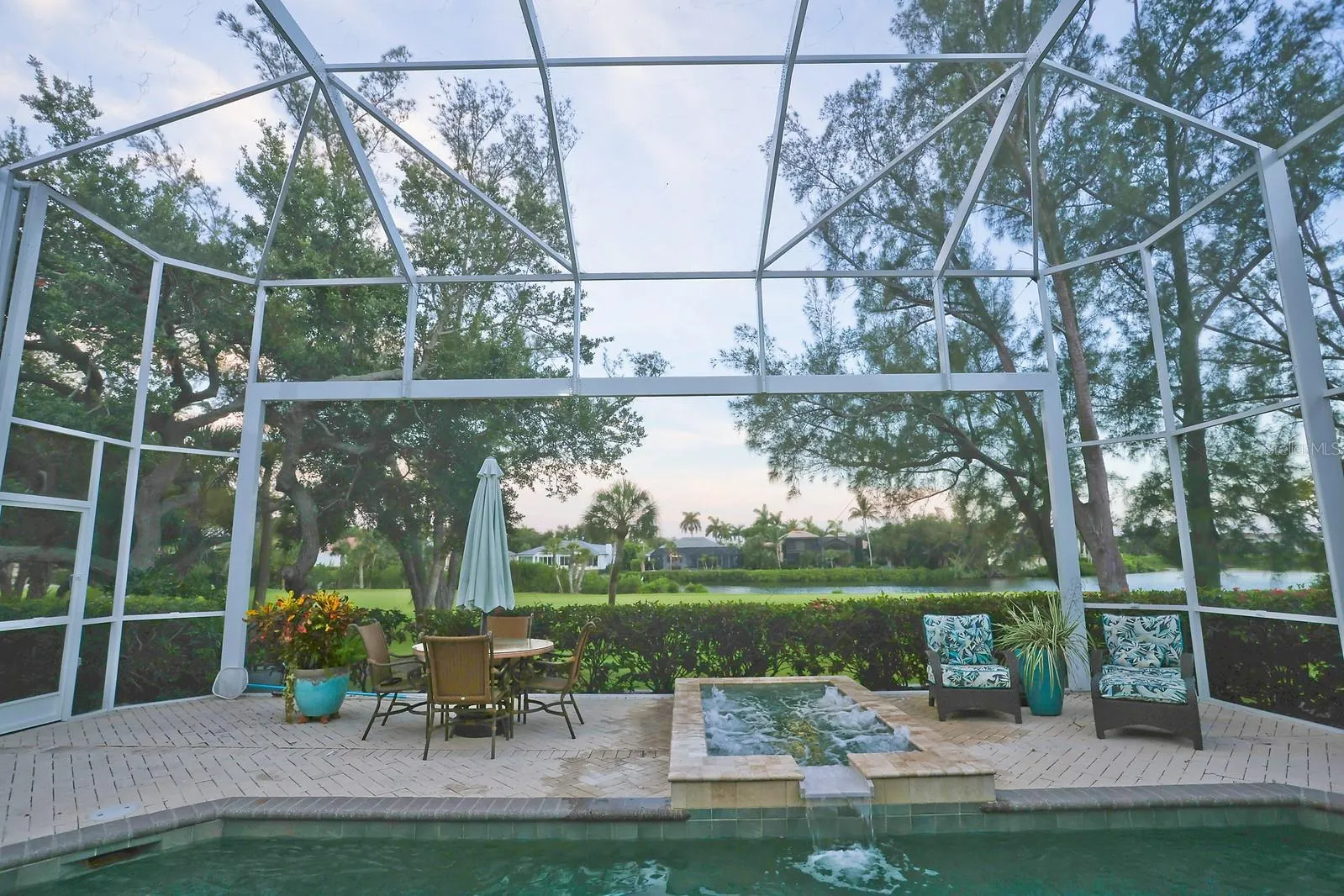 3527 FAIR OAKS LN