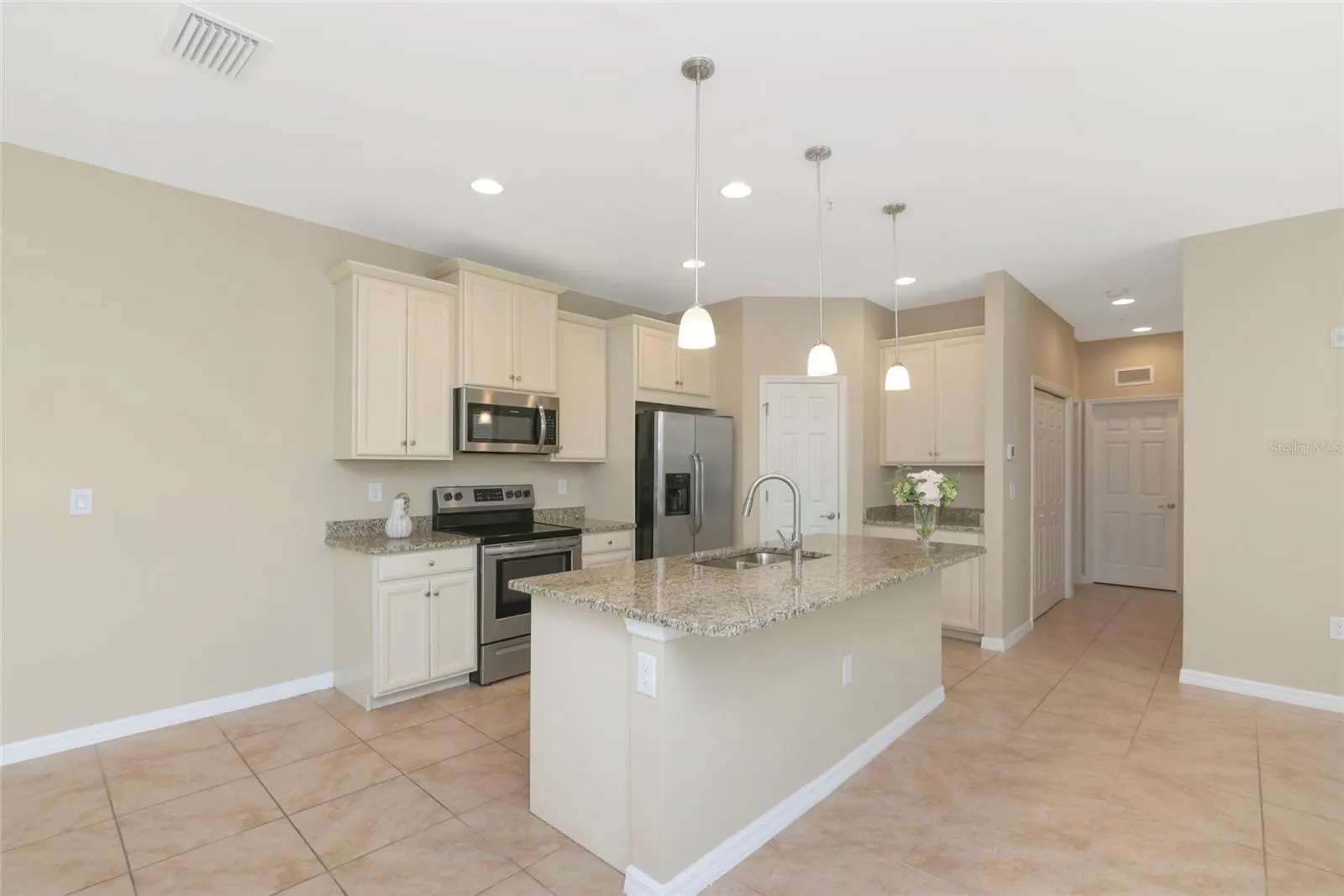 4296 EXPEDITION WAY #104 #104