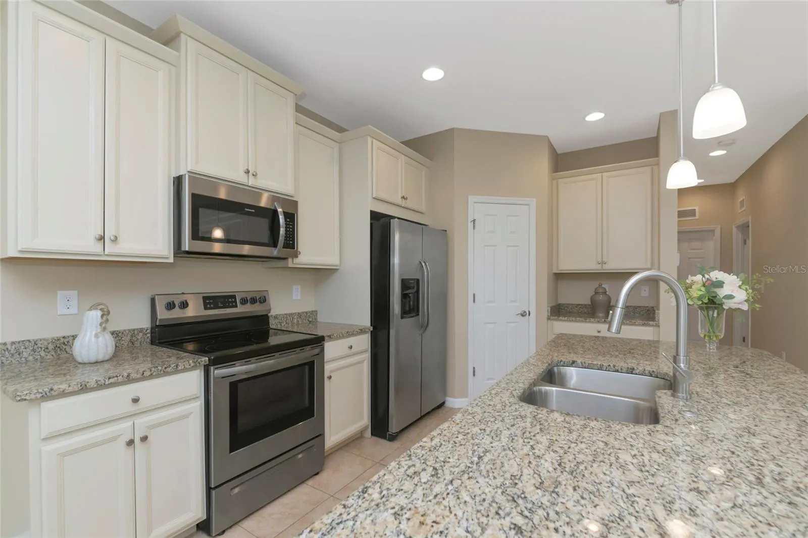 4296 EXPEDITION WAY #104 #104