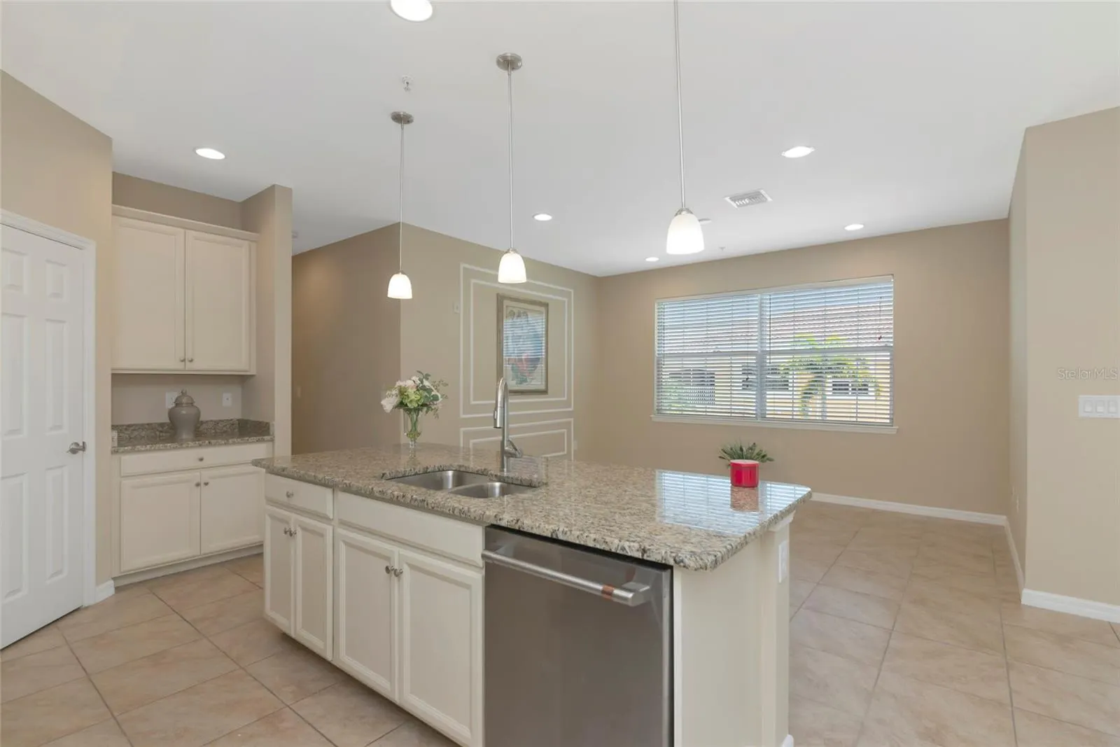 4296 EXPEDITION WAY #104 #104
