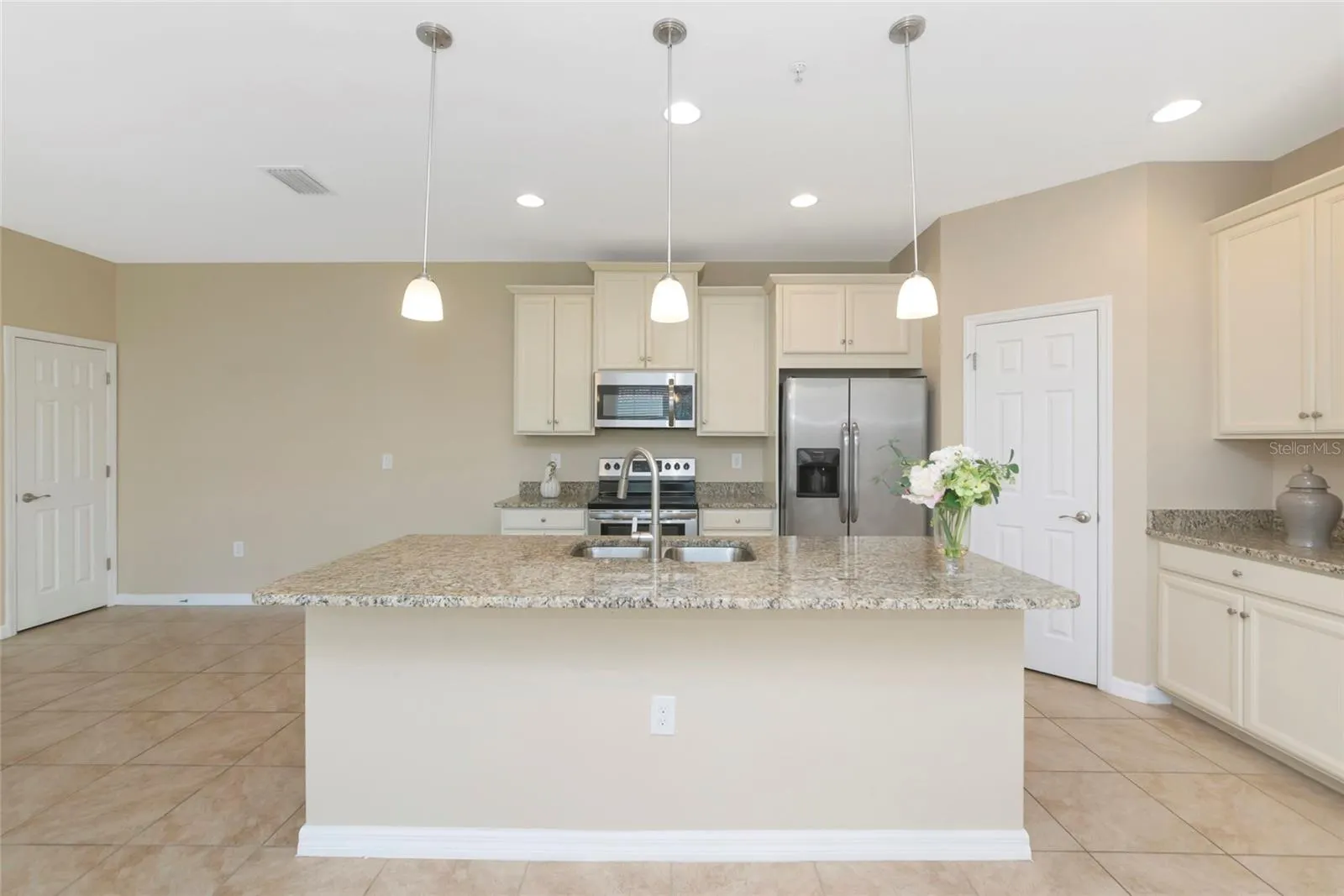 4296 EXPEDITION WAY #104 #104