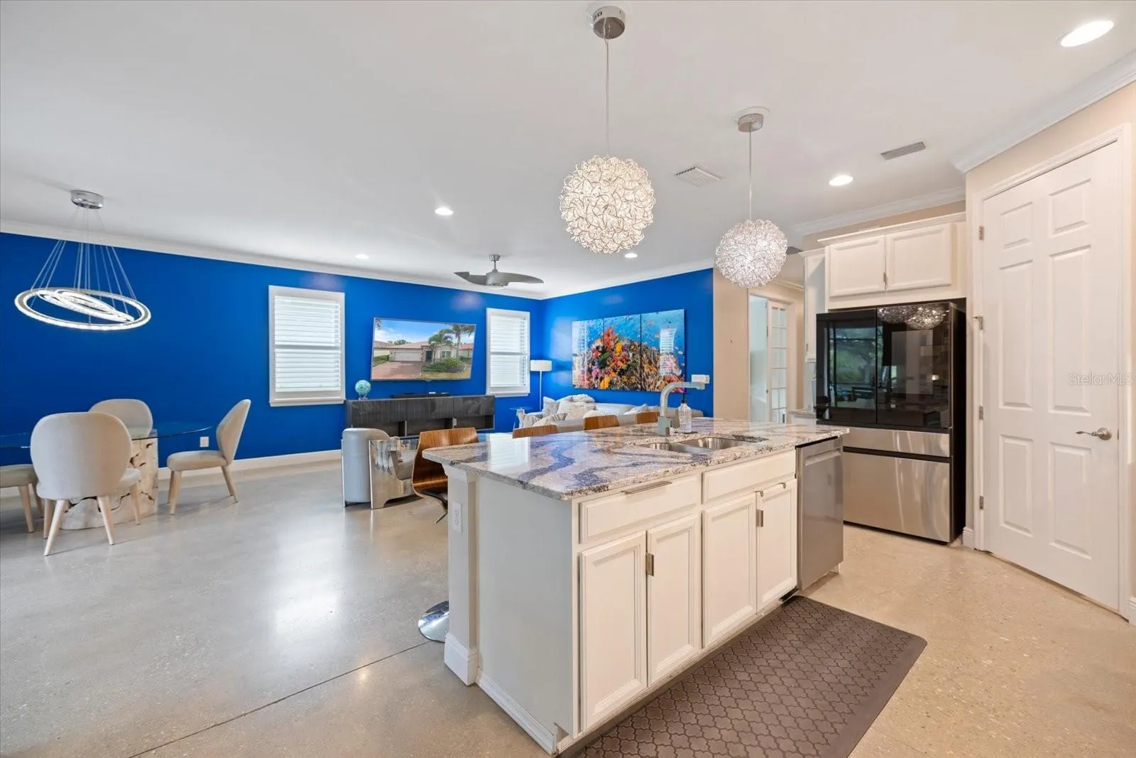 191 MARAVIYA BLVD