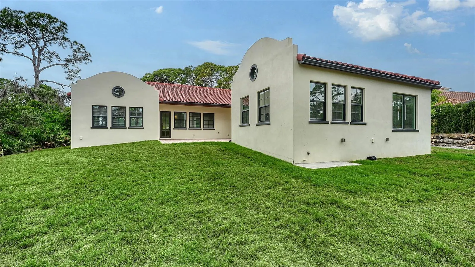 360 N POINT RD