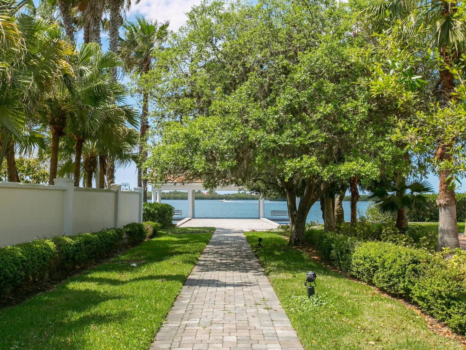 216 OSPREY POINT DR