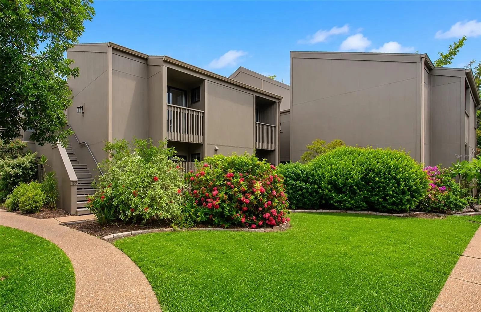 116 WOODLAND PL #116 #116