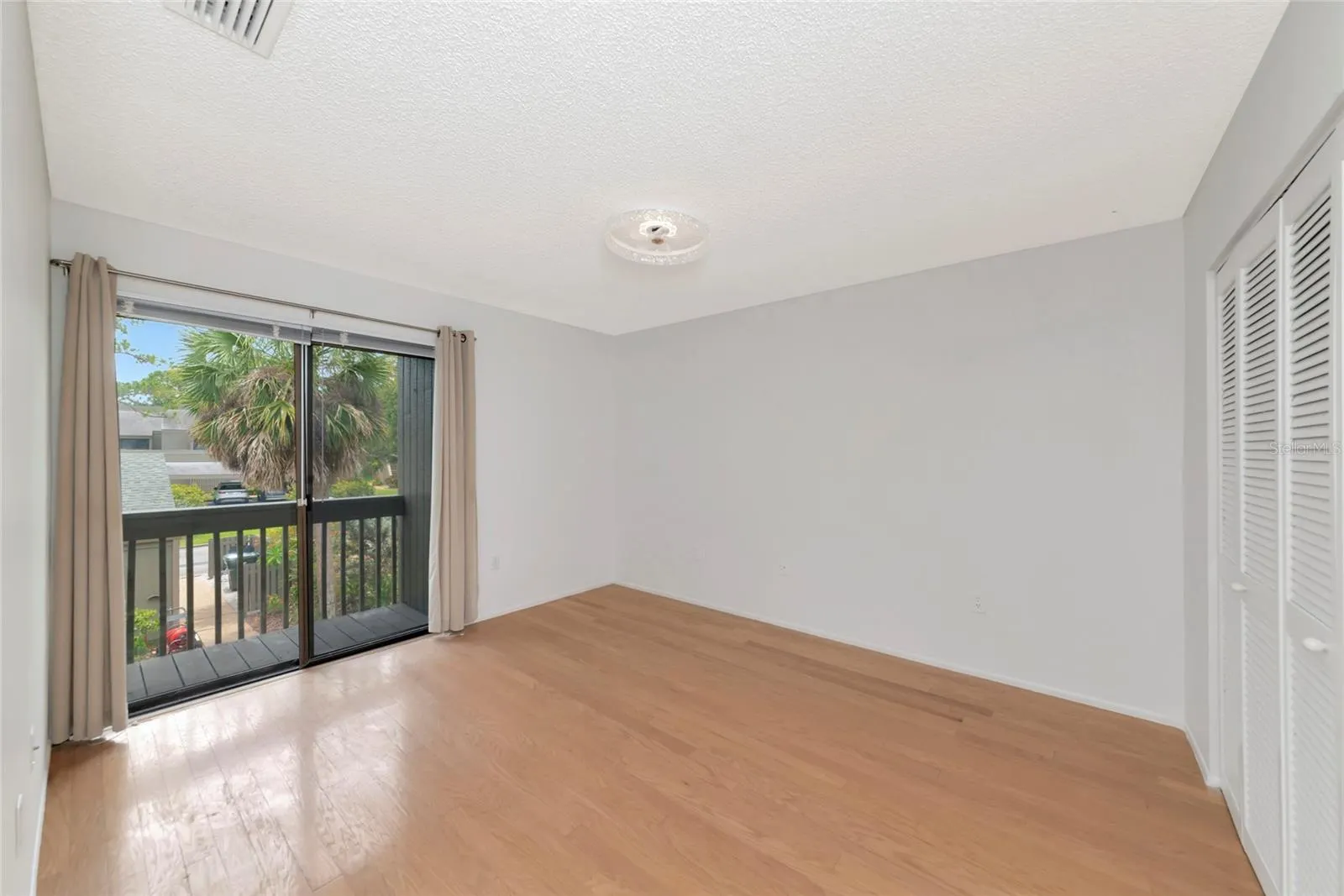 116 WOODLAND PL #116 #116
