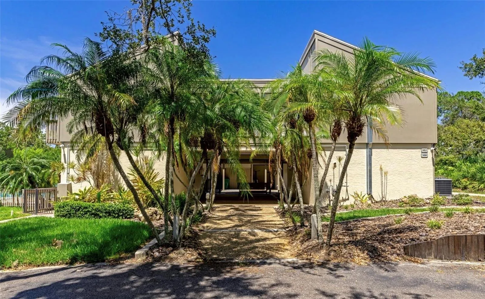 116 WOODLAND PL #116 #116
