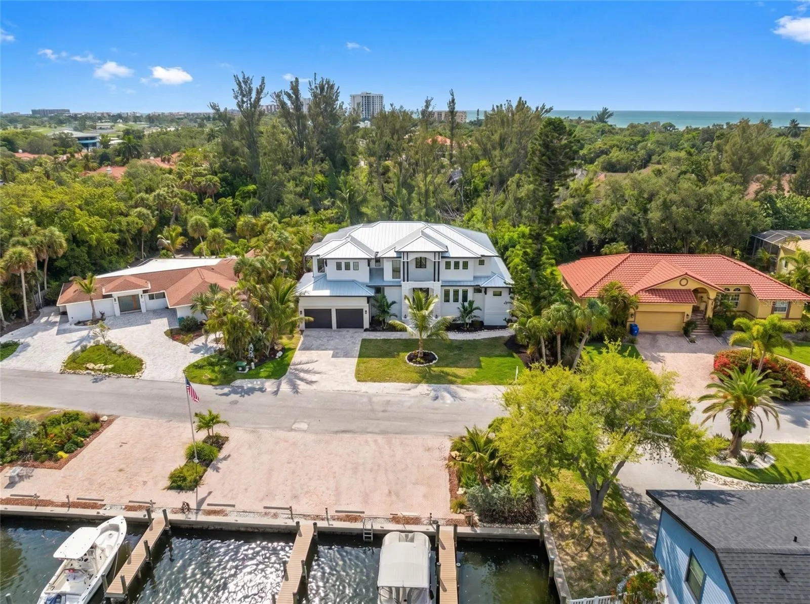 626 BUTTONWOOD DR