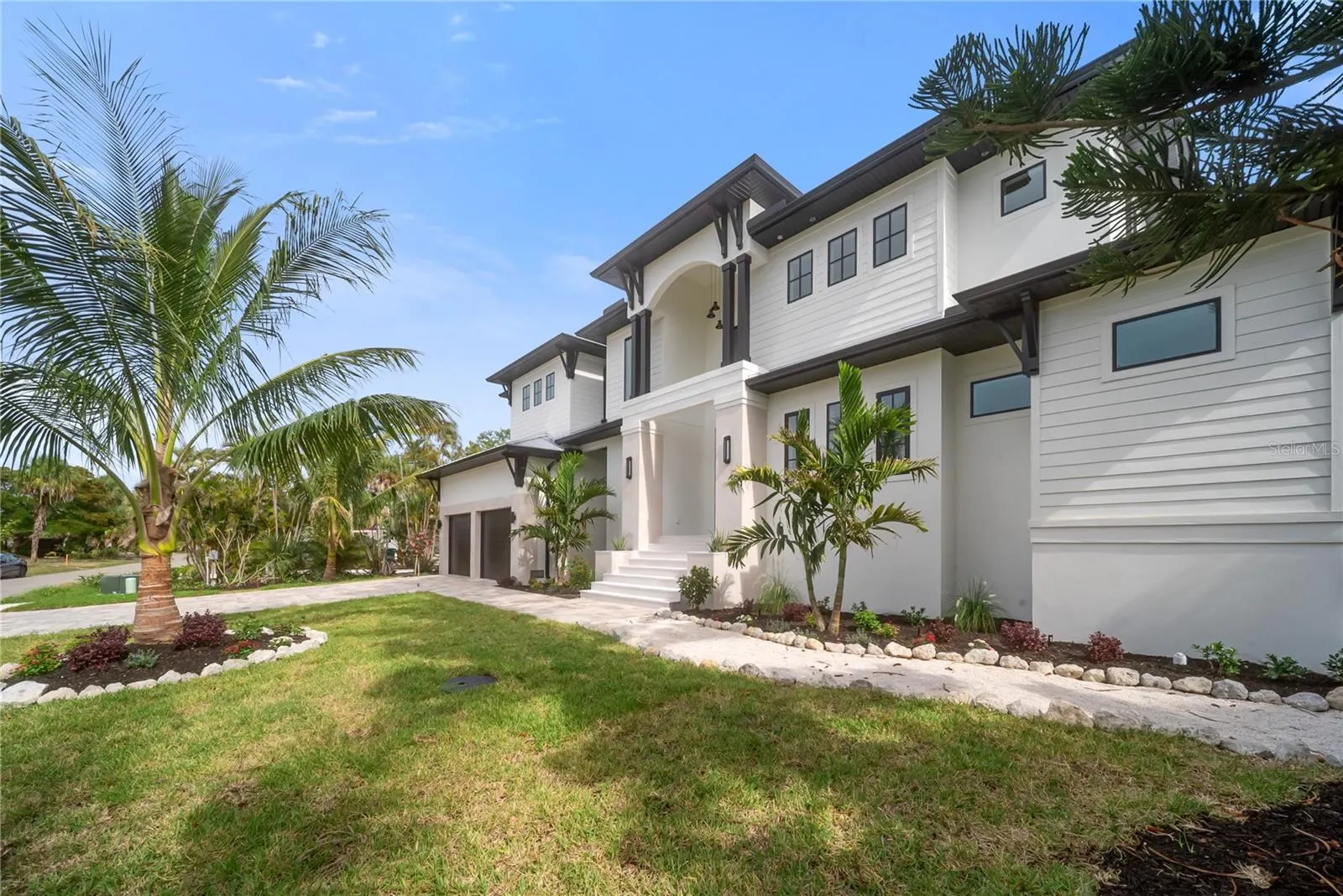 626 BUTTONWOOD DR
