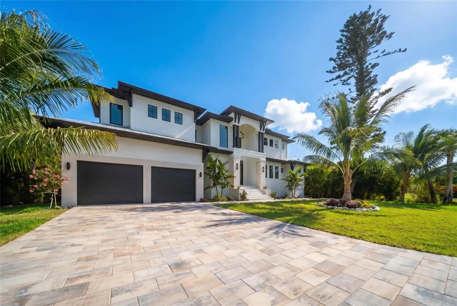 626 BUTTONWOOD DR