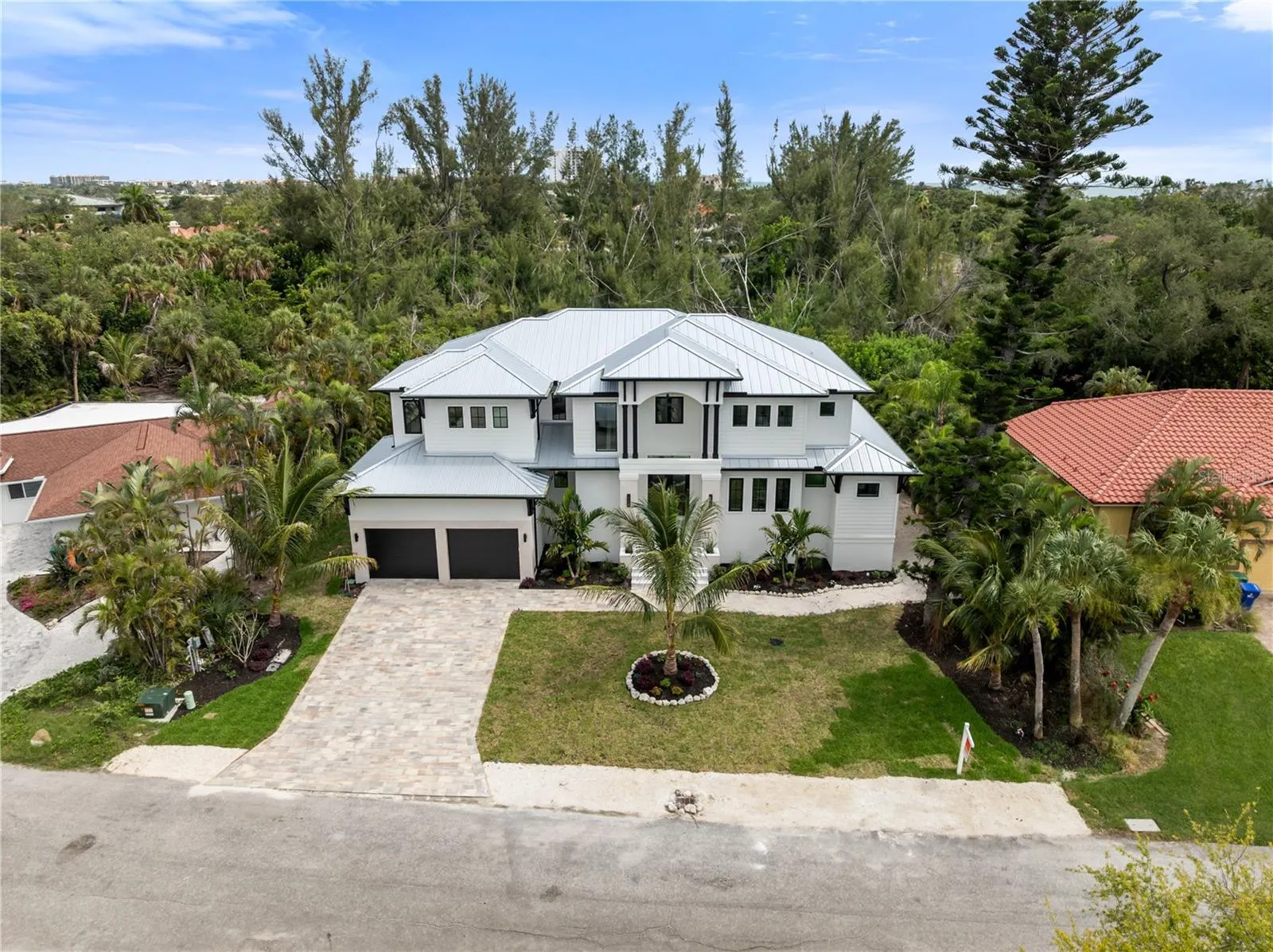 626 BUTTONWOOD DR