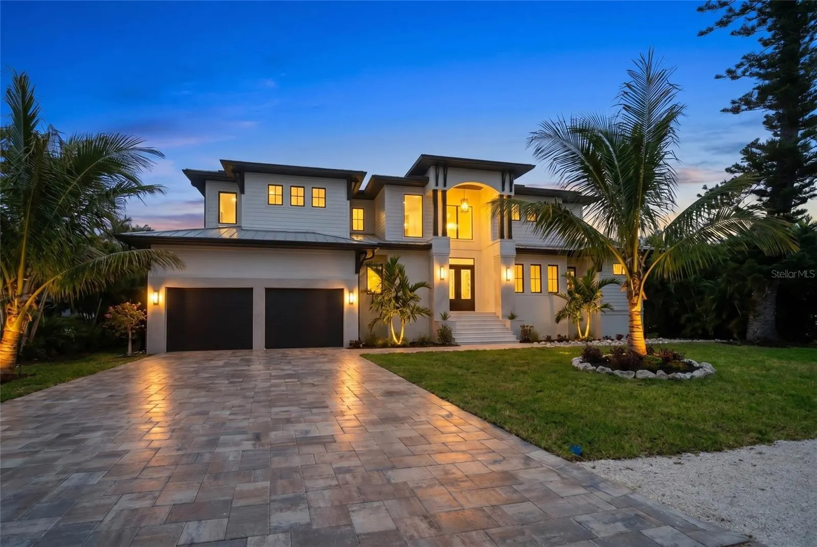 626 BUTTONWOOD DR