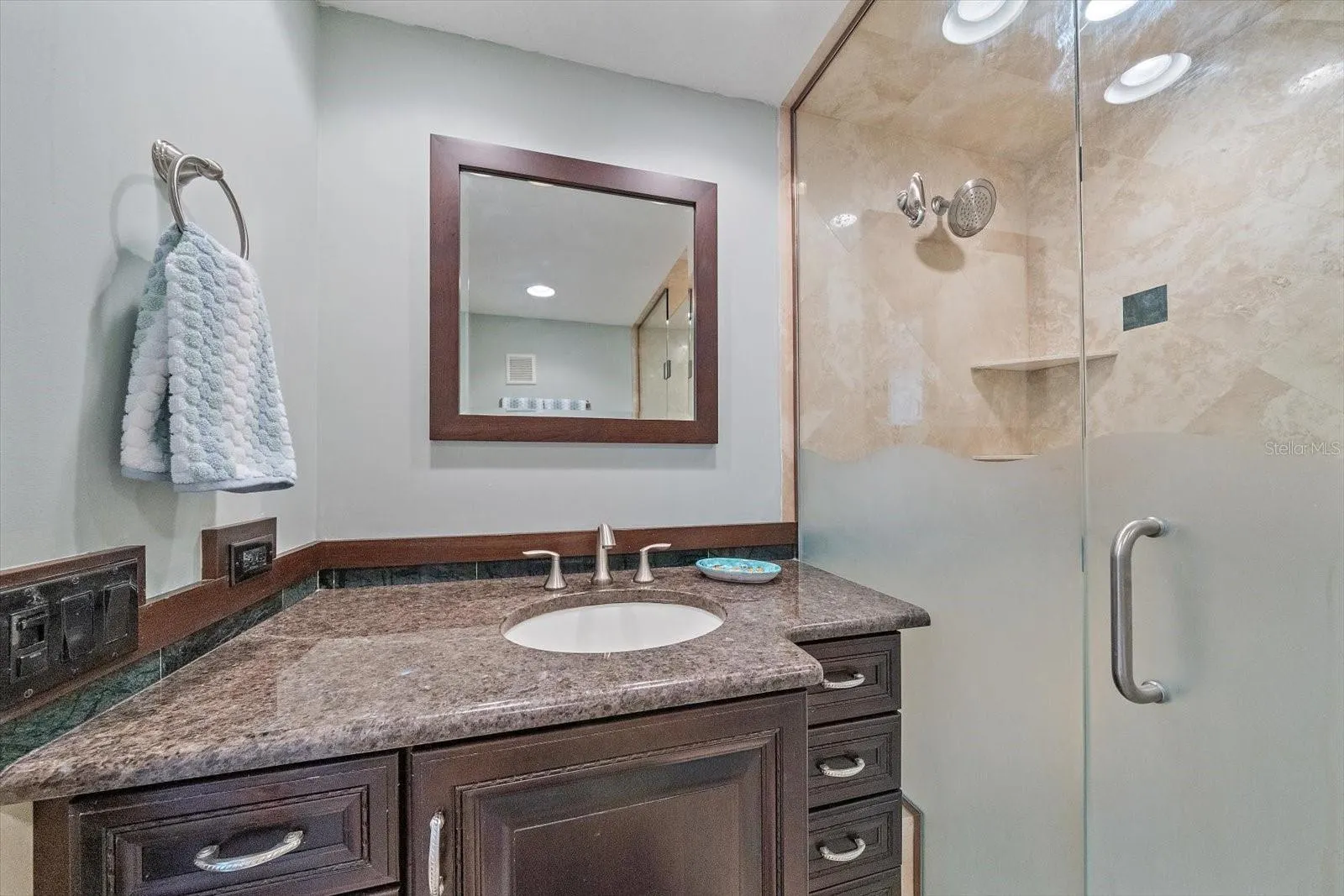 100 SANDS POINT RD #303 #303