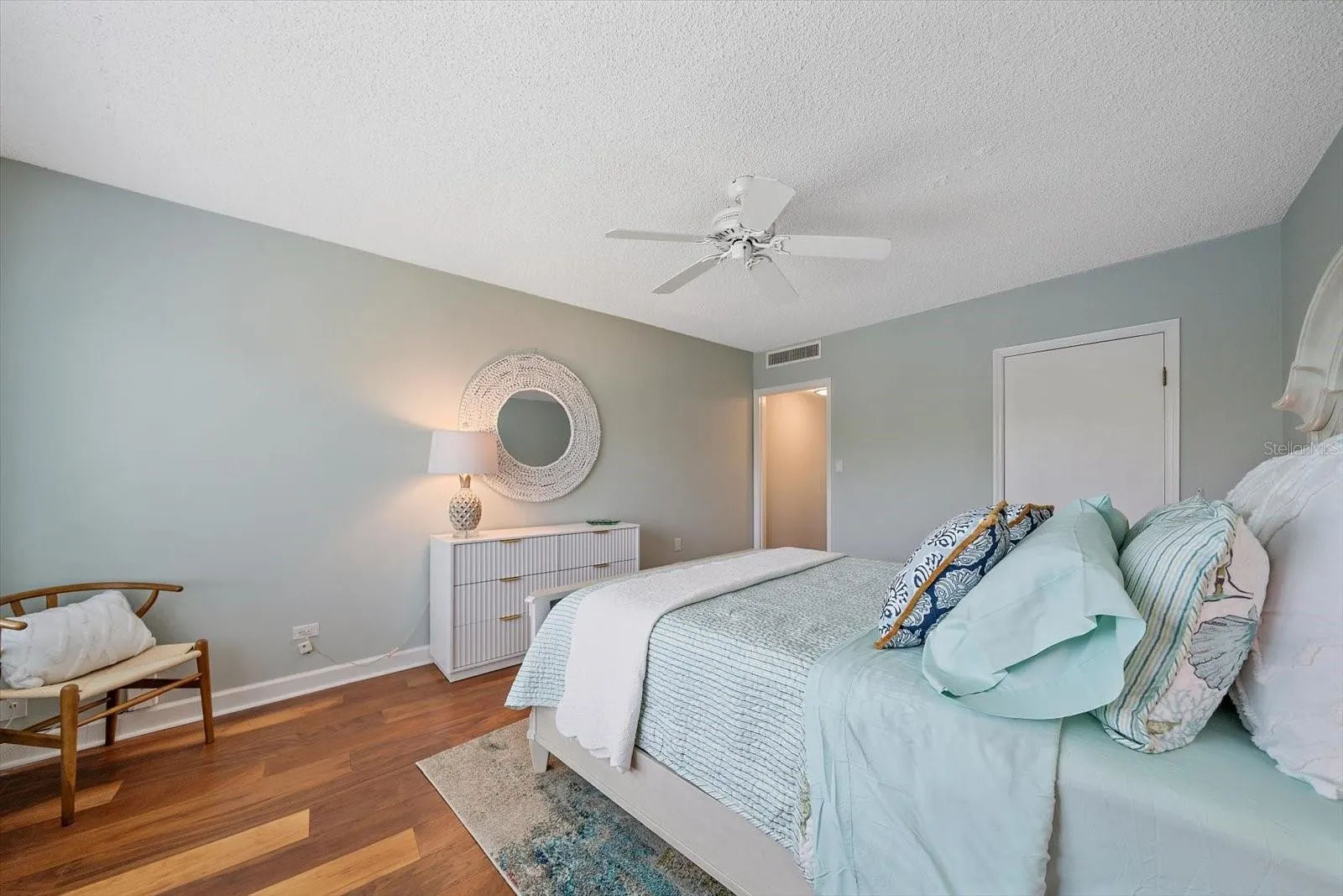 100 SANDS POINT RD #303 #303