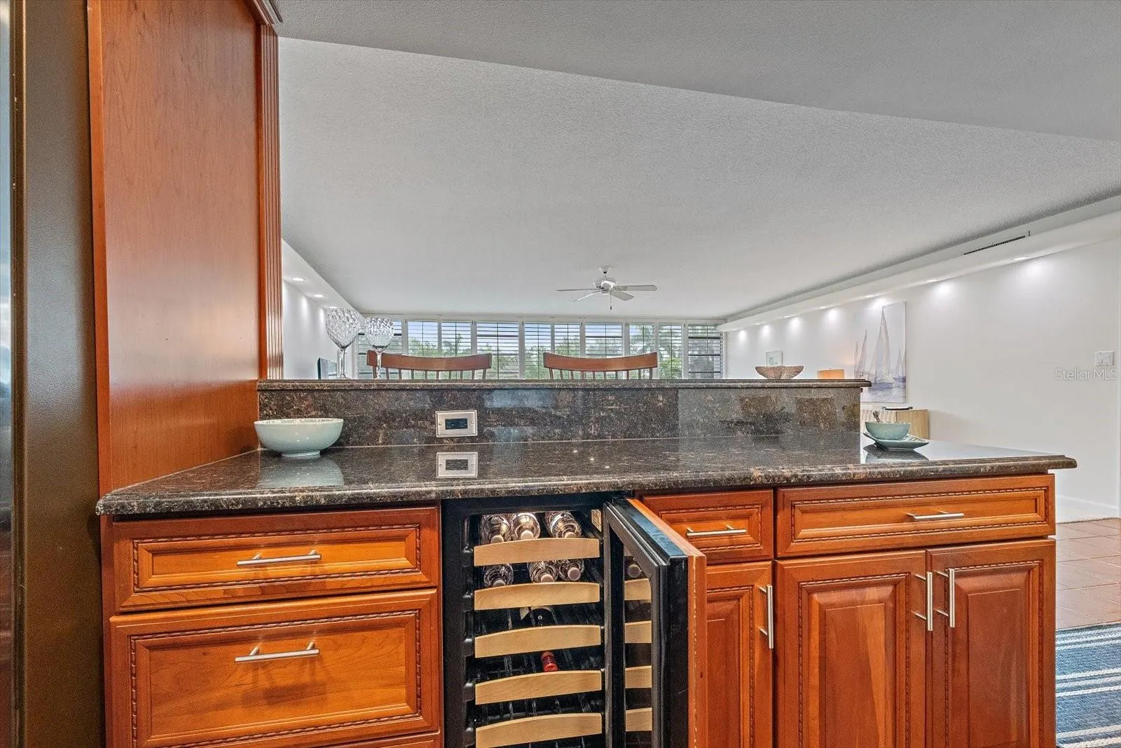 100 SANDS POINT RD #303 #303