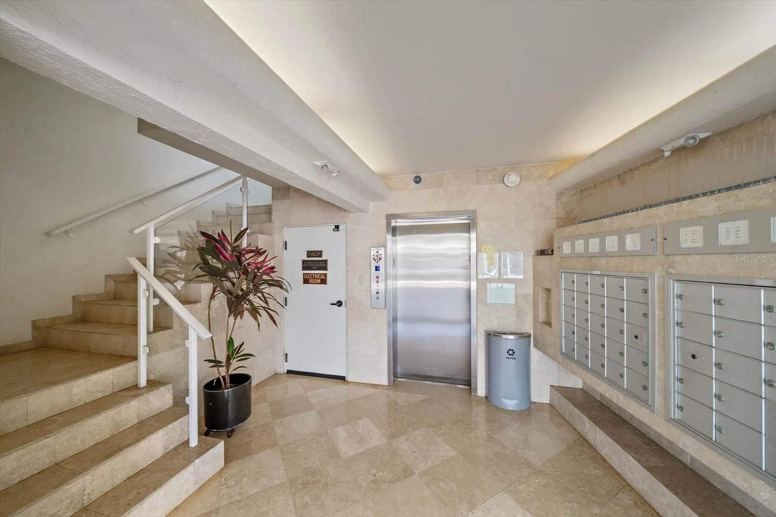 100 SANDS POINT RD #303 #303