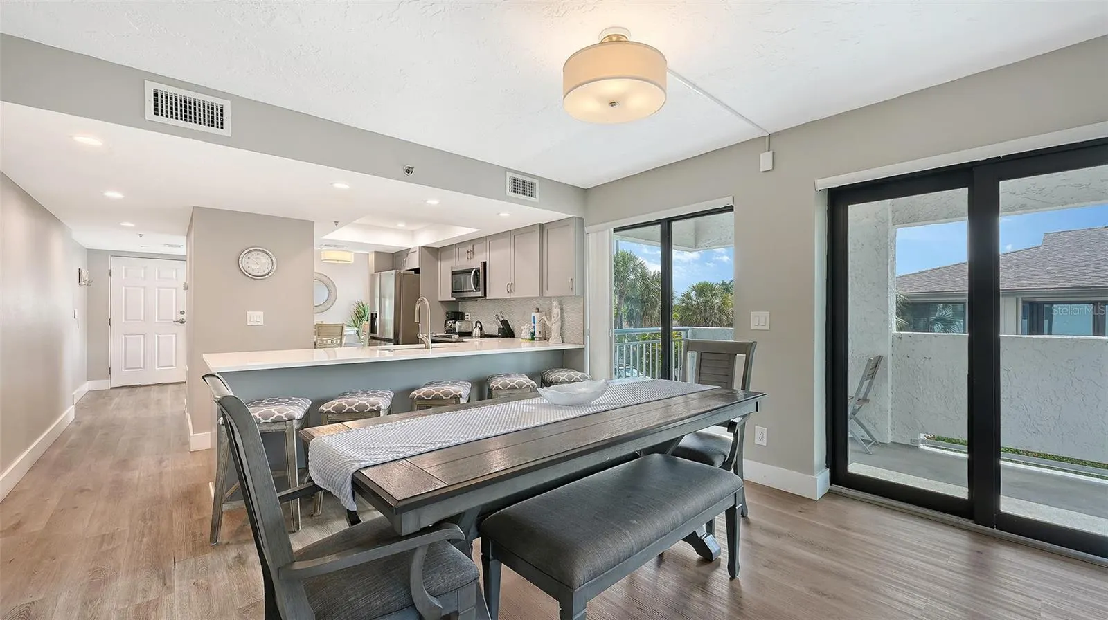 1001 POINT OF ROCKS RD #208 #208