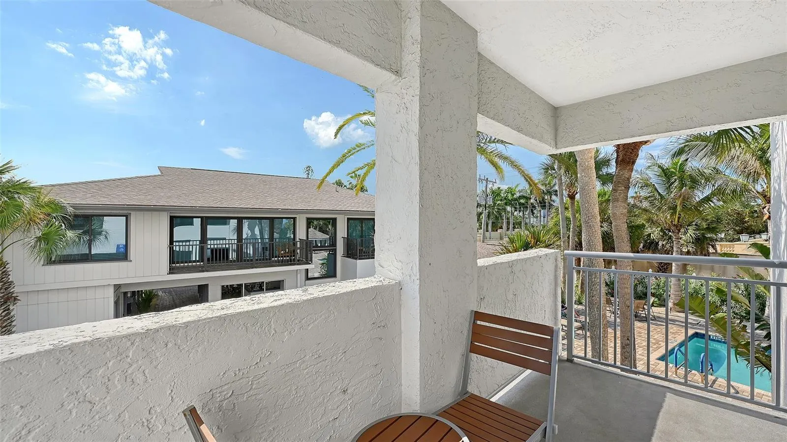 1001 POINT OF ROCKS RD #208 #208