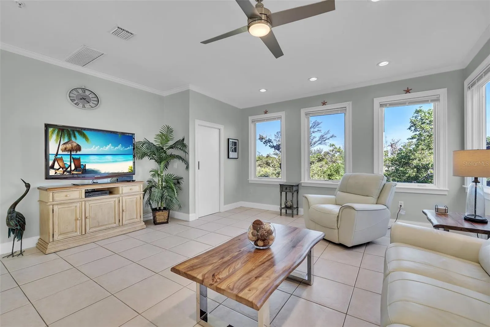 848 EVERGREEN WAY