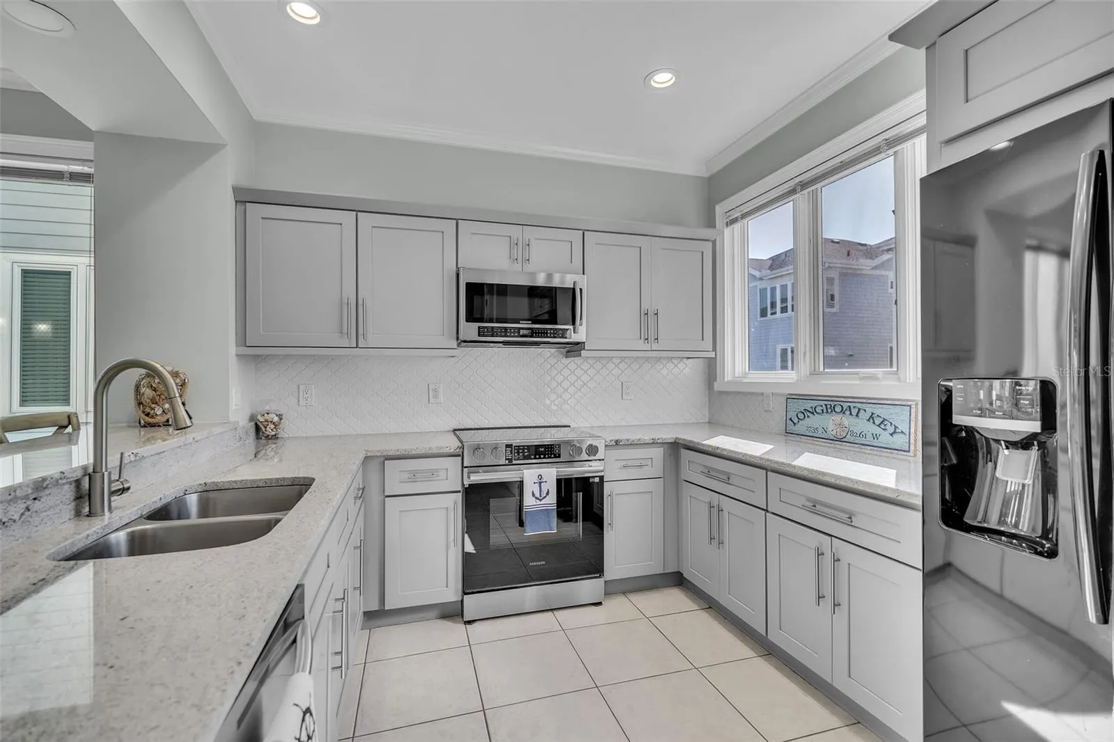 848 EVERGREEN WAY