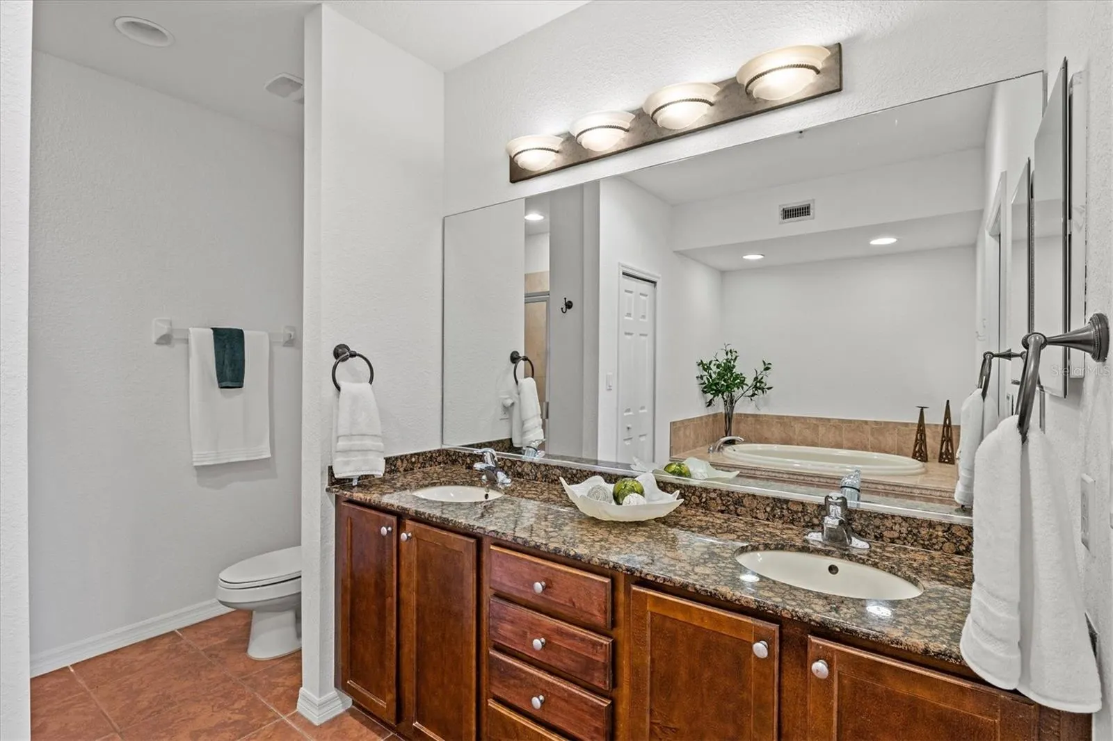 2309 JESSIE HARBOR DR #2402 #2402