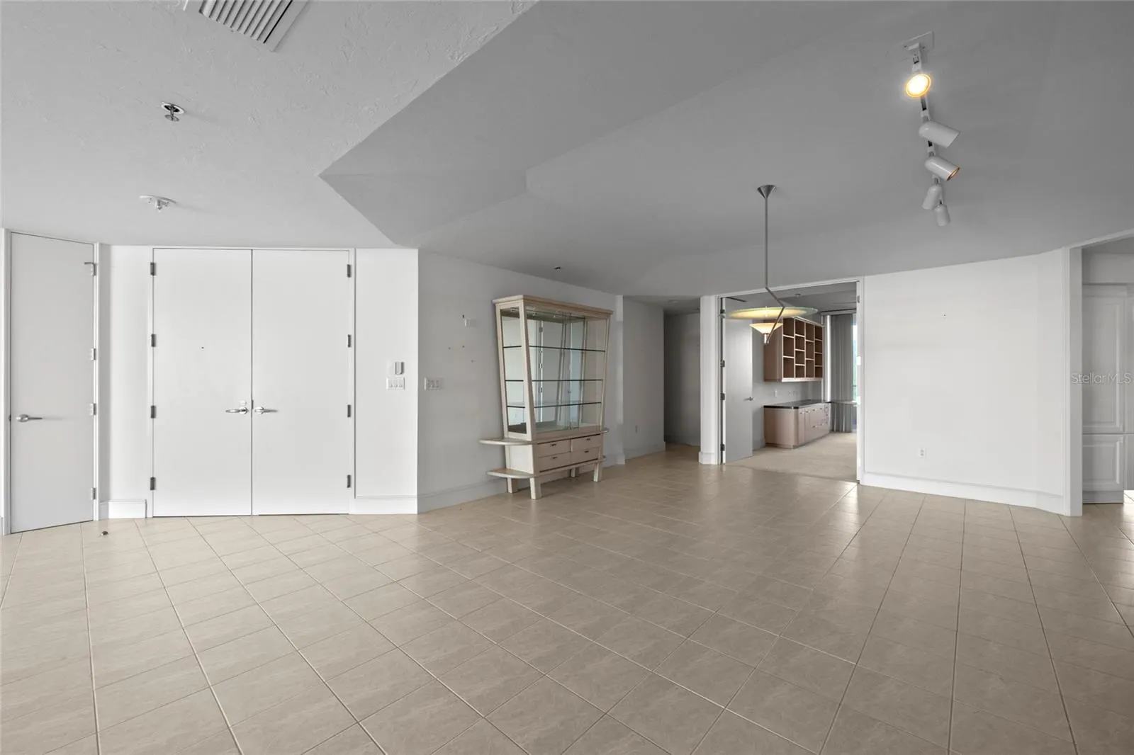 3060 GRAND BAY BLVD #133 #133