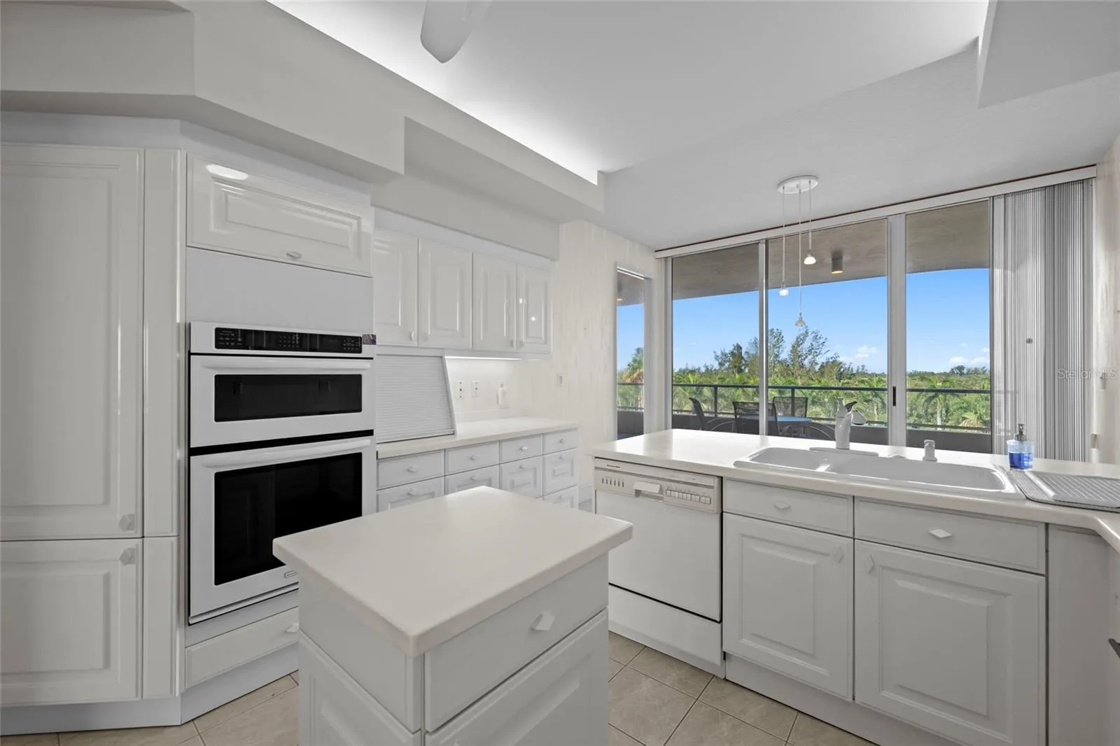 3060 GRAND BAY BLVD #133 #133
