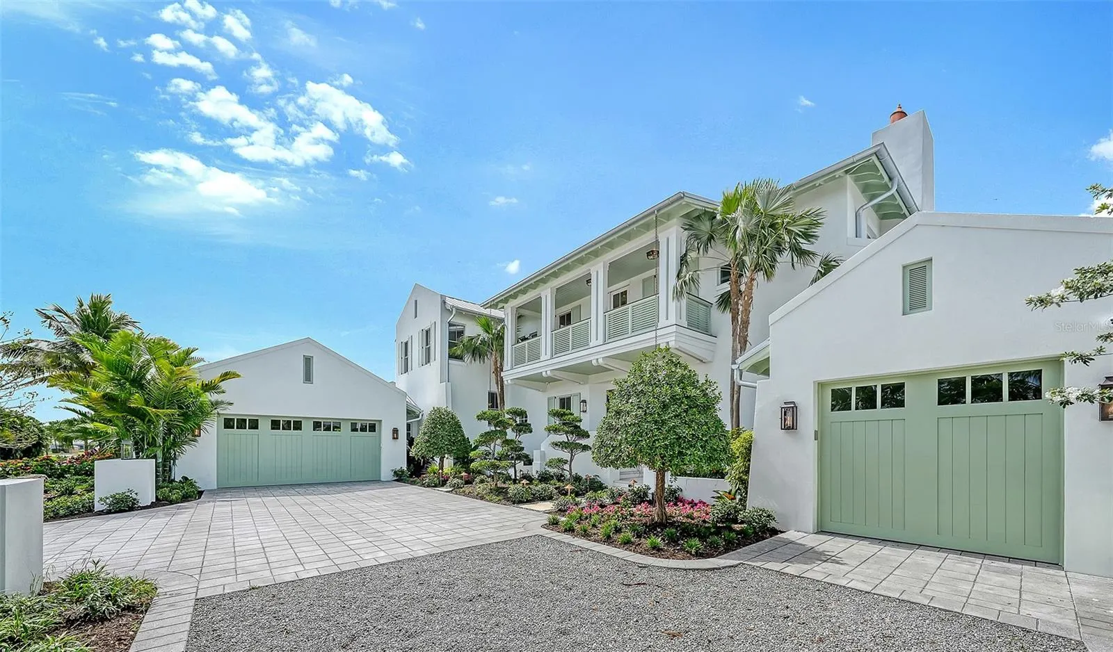 711 OLD COMPASS RD