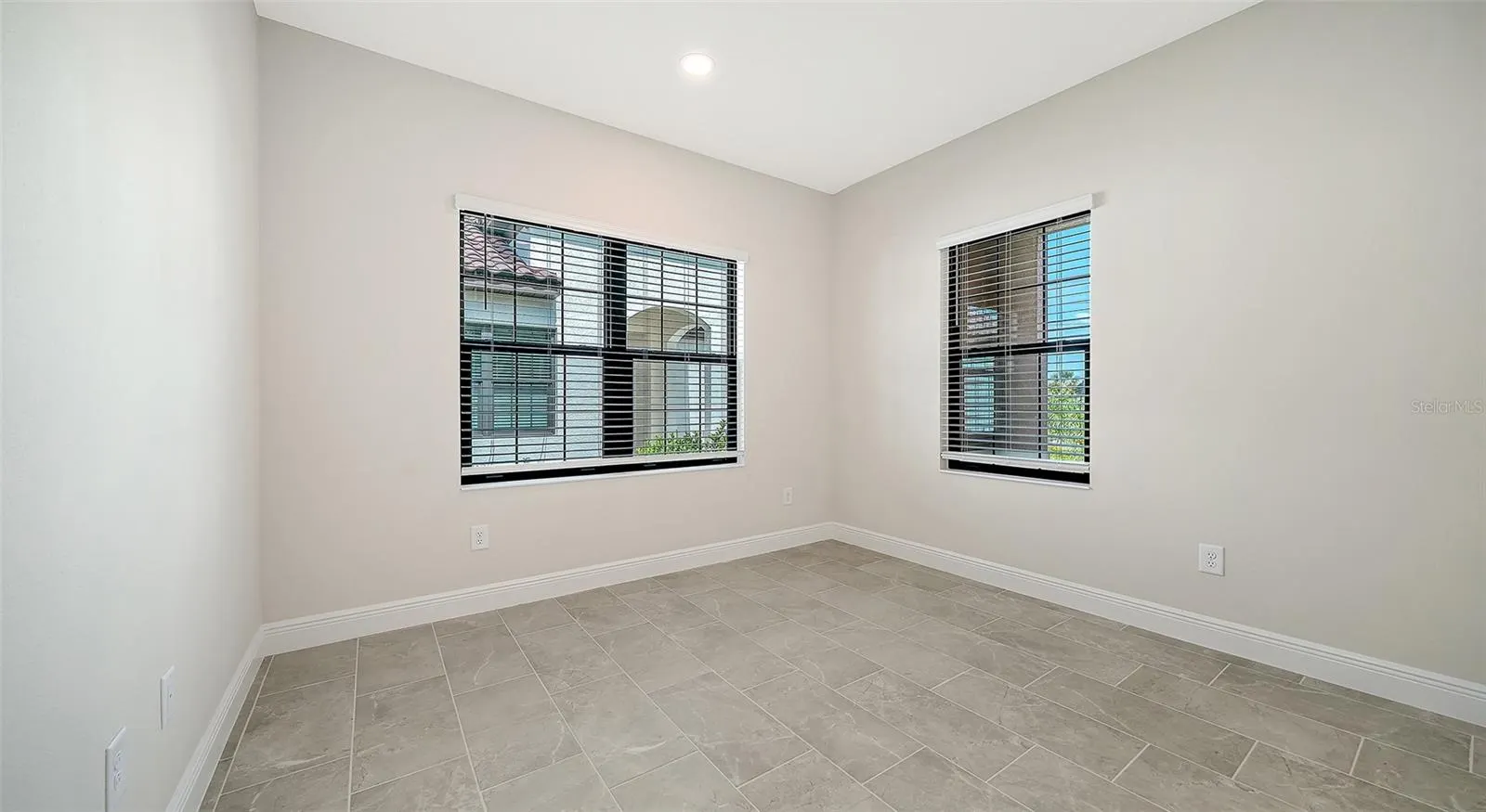 264 ALTAMURA CIR
