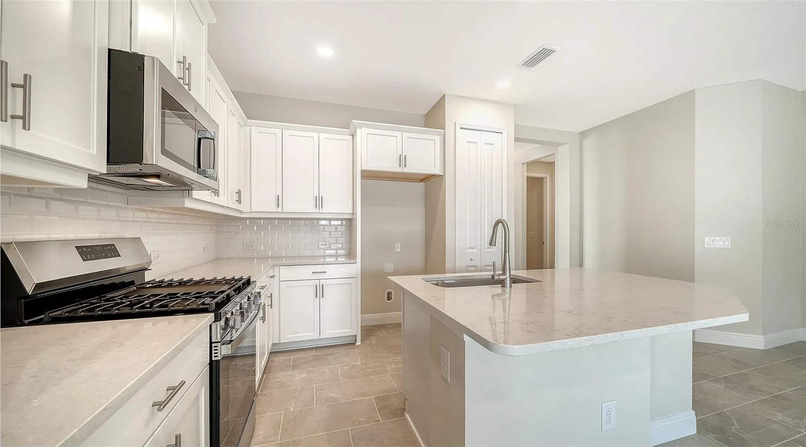 264 ALTAMURA CIR