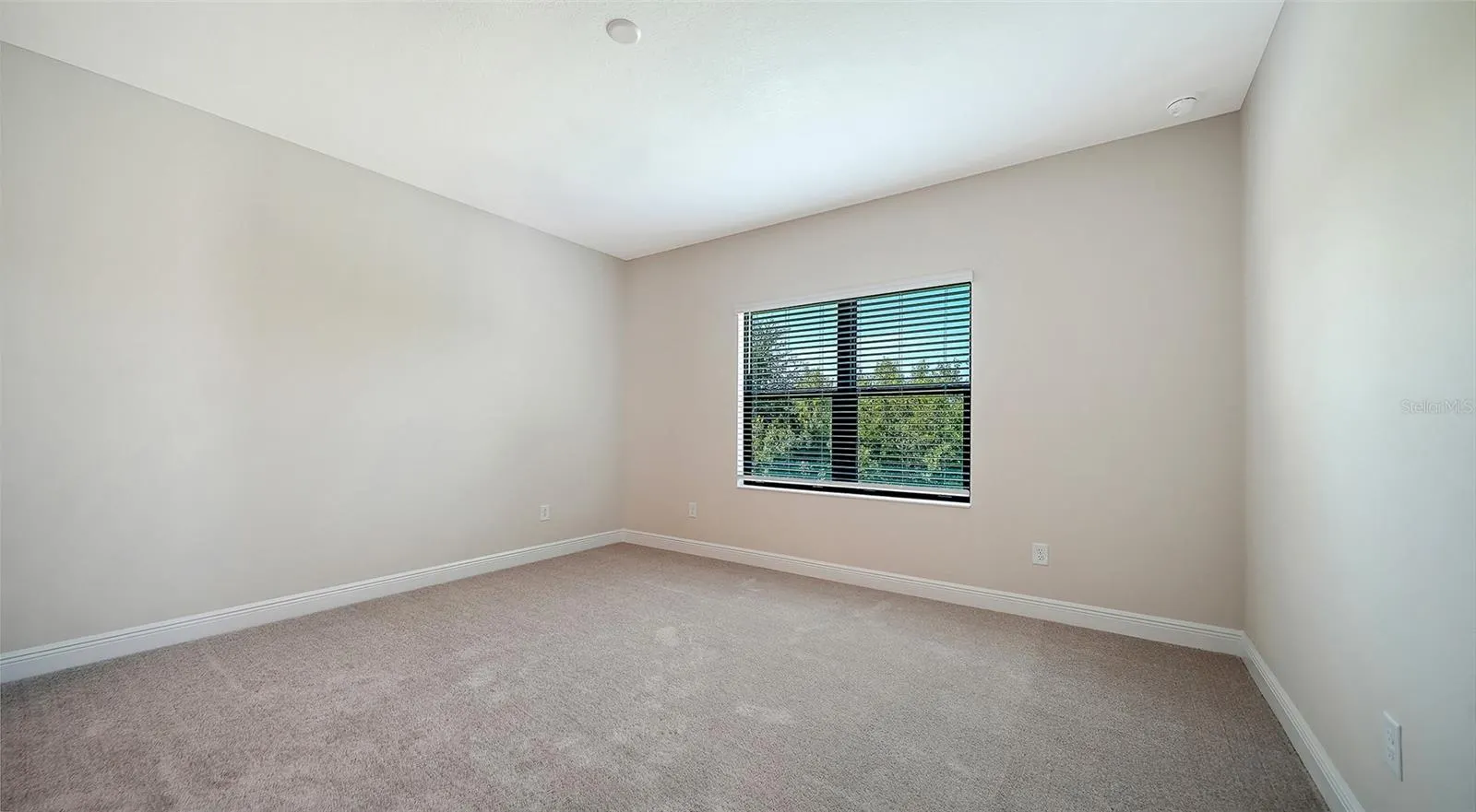 264 ALTAMURA CIR