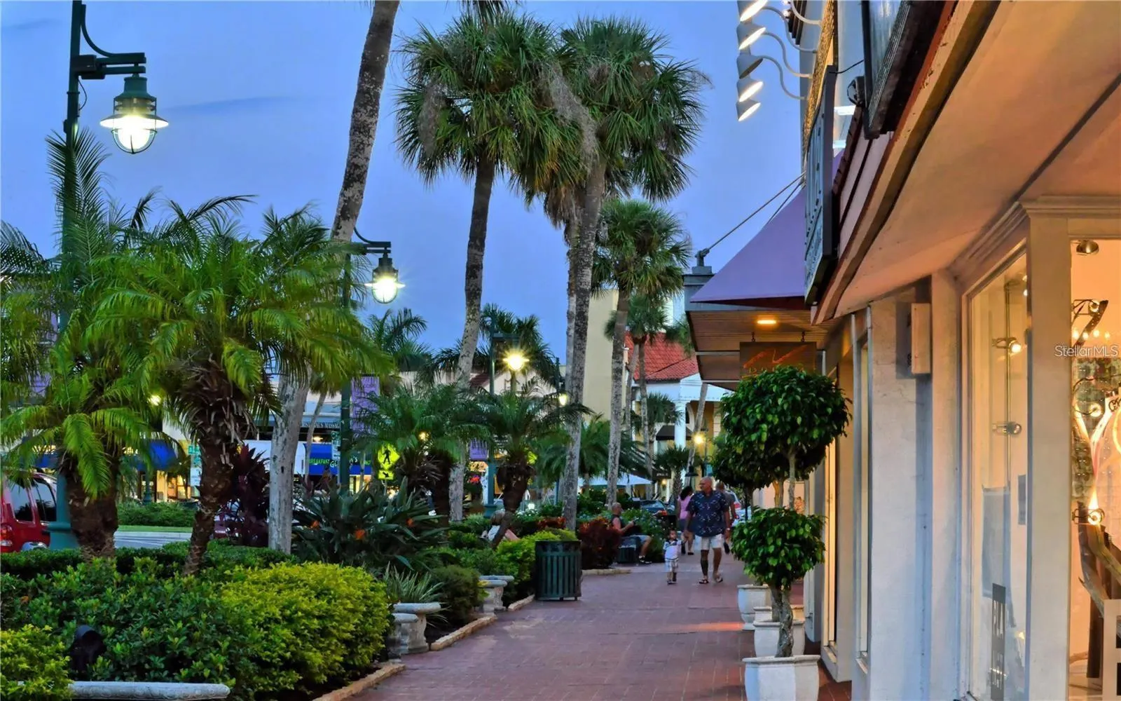 71 TWIN SHORES BLVD