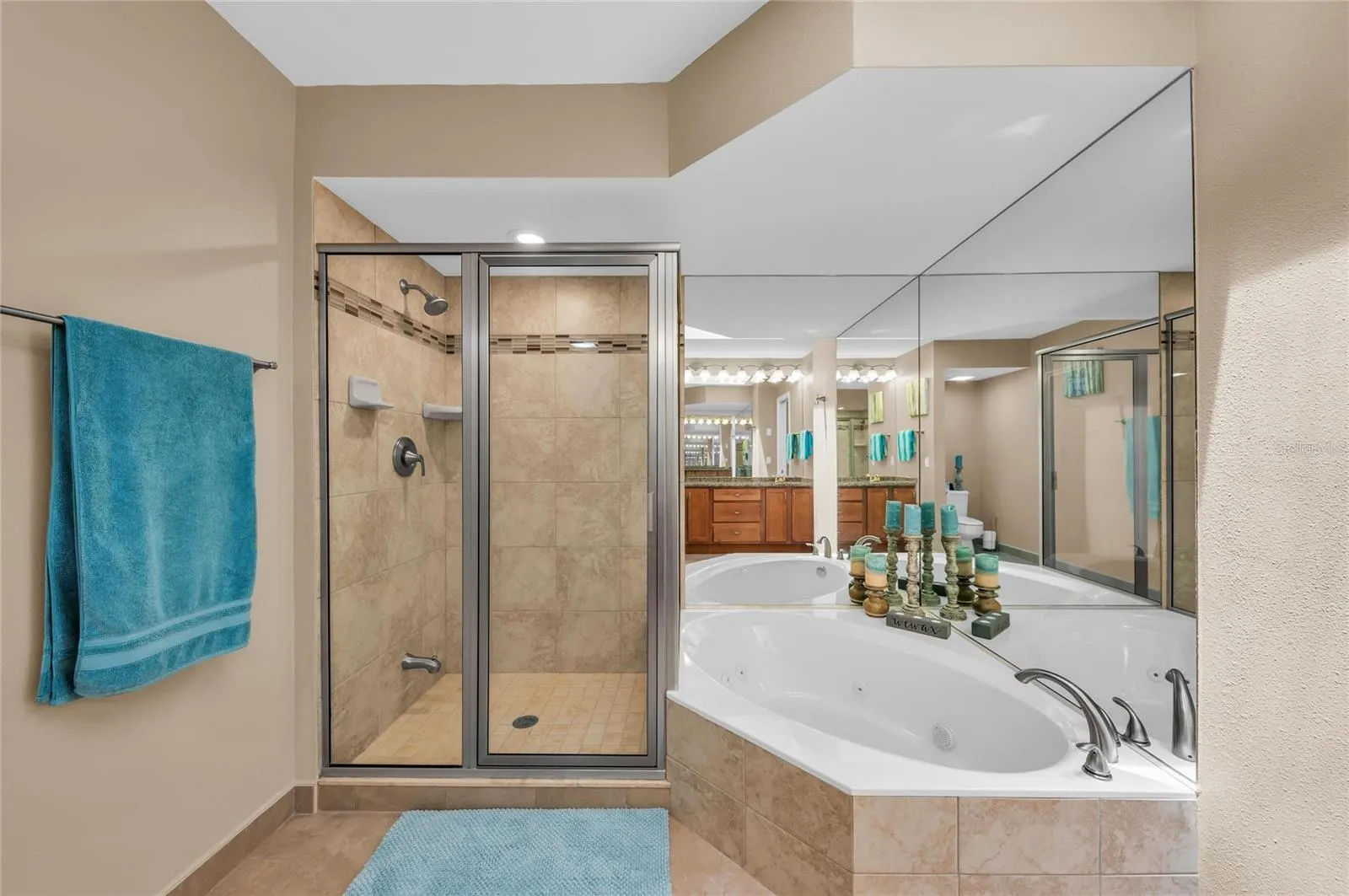 2350 HARBOUR OAKS DR