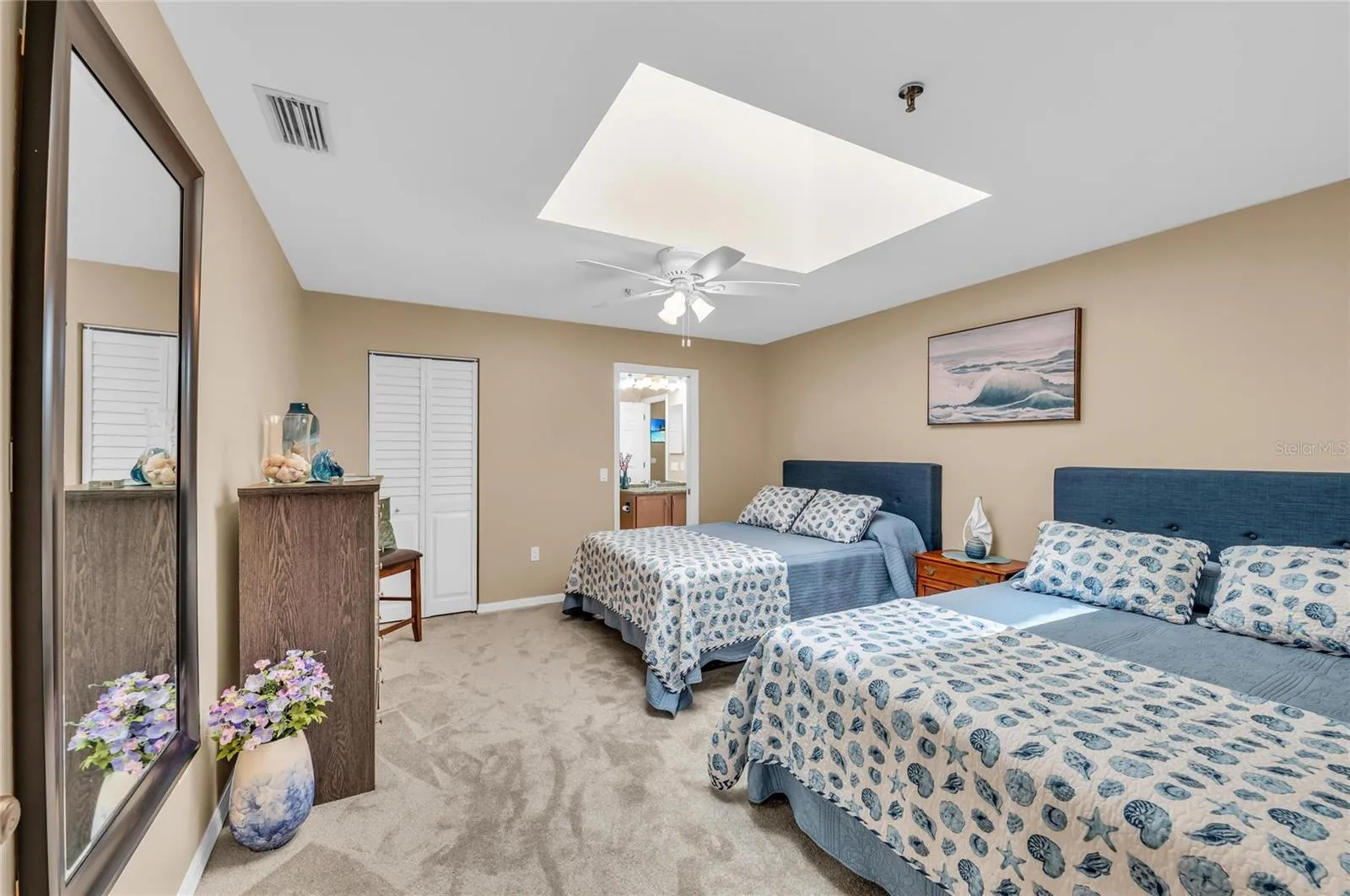 2350 HARBOUR OAKS DR