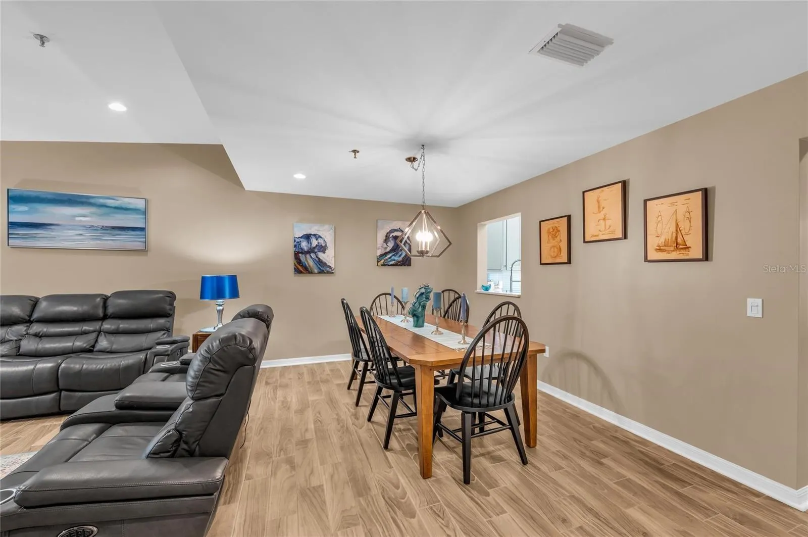 2350 HARBOUR OAKS DR