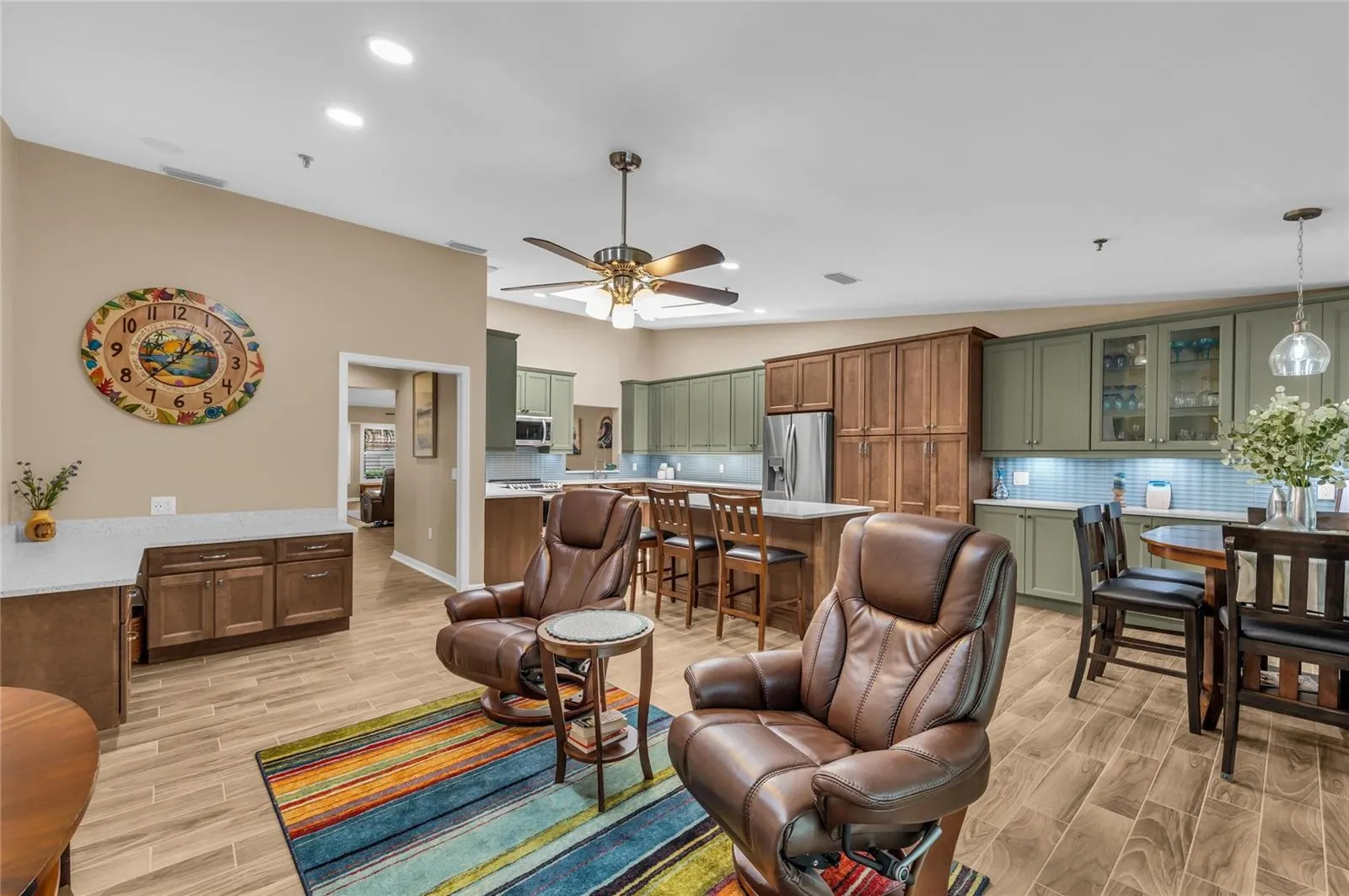 2350 HARBOUR OAKS DR