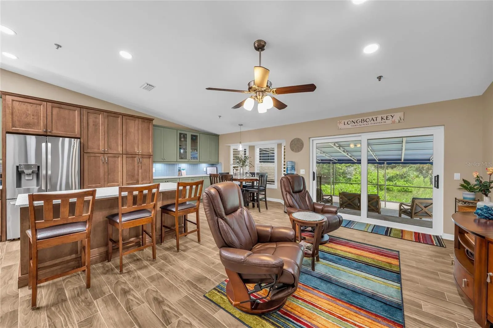 2350 HARBOUR OAKS DR