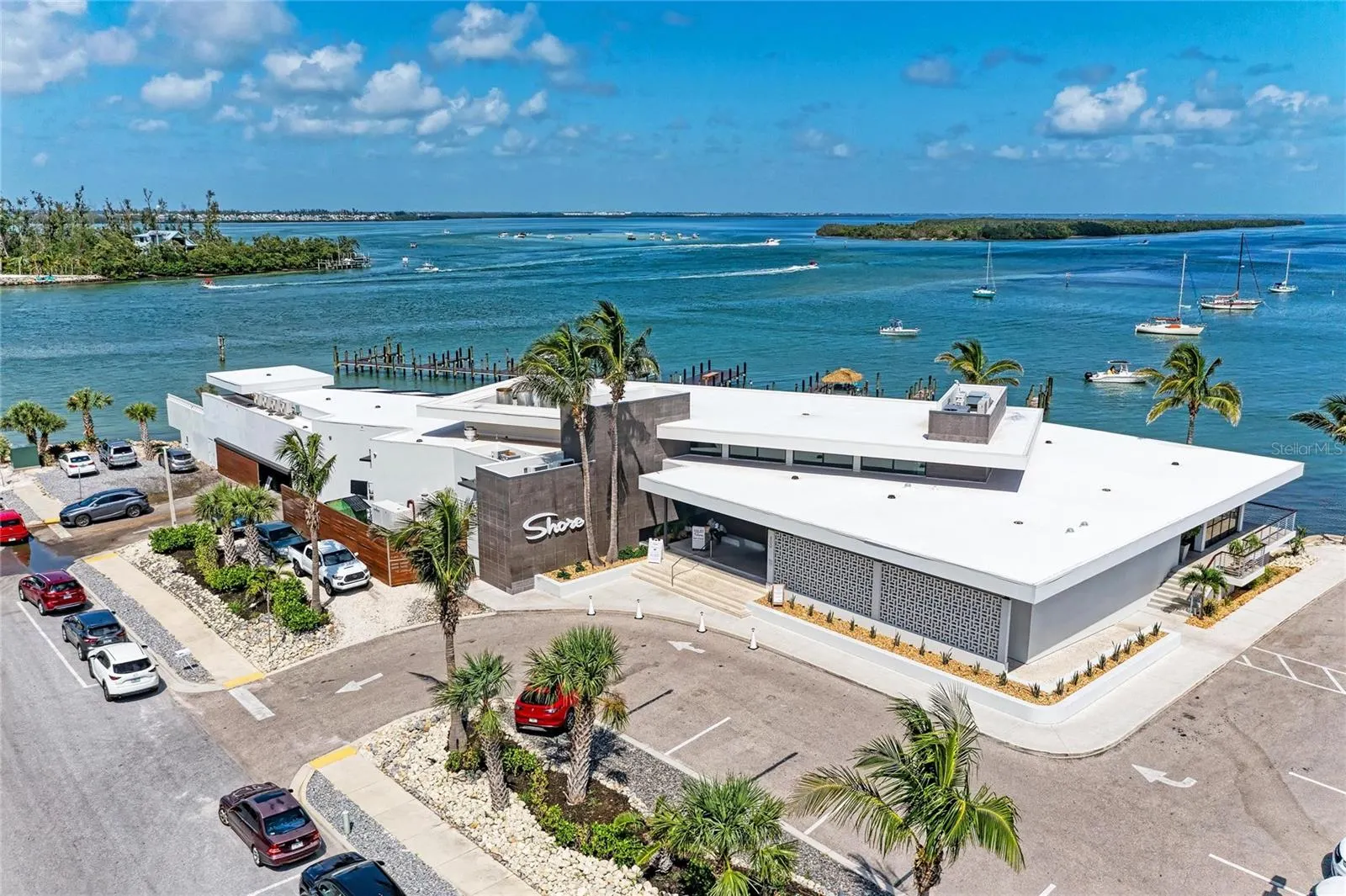 2350 HARBOUR OAKS DR