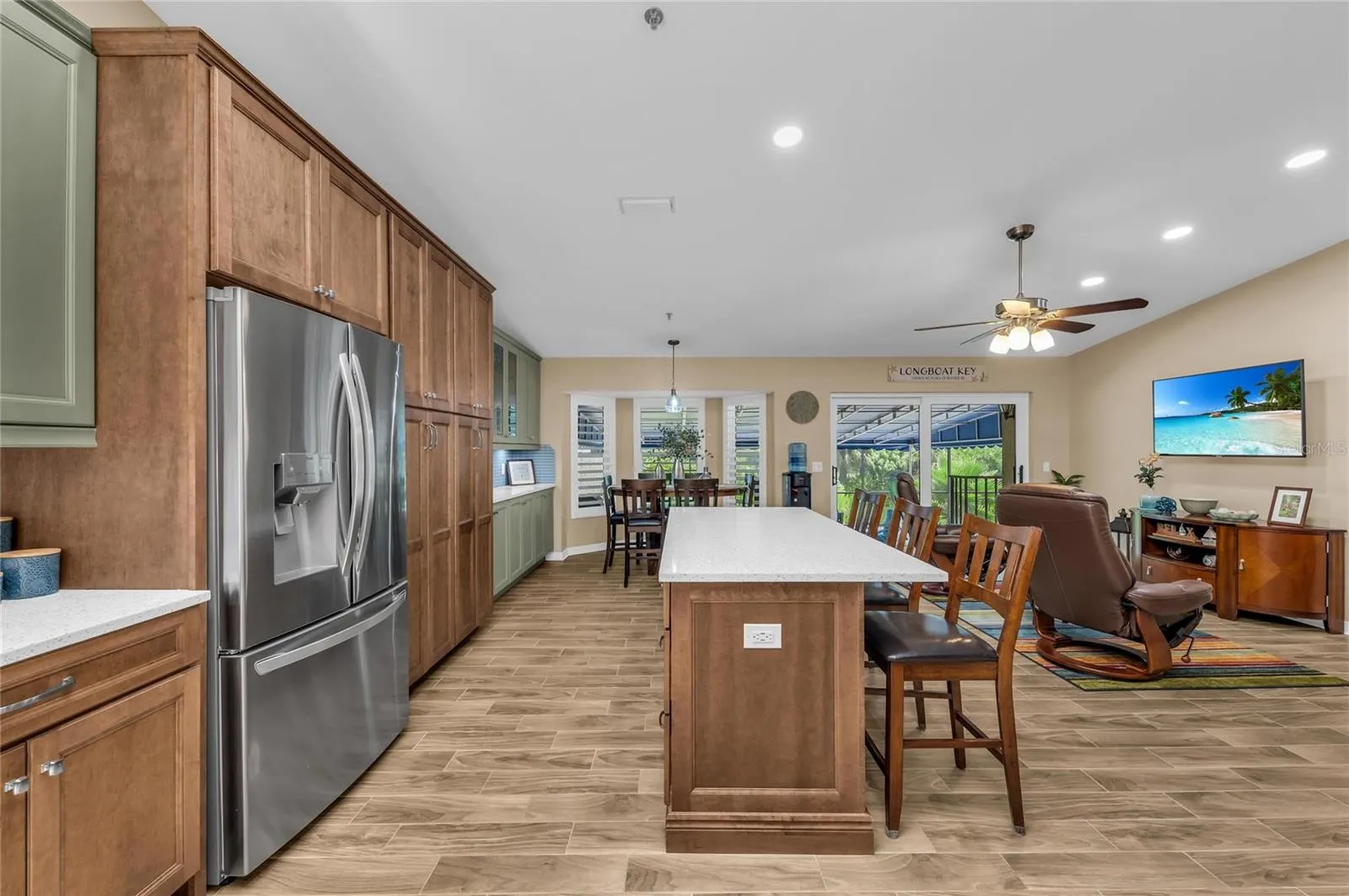 2350 HARBOUR OAKS DR